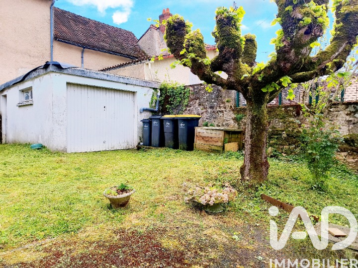 Vente maison à Montmorillon (86500) : maison de ville 6 pièces 125 m² — 27