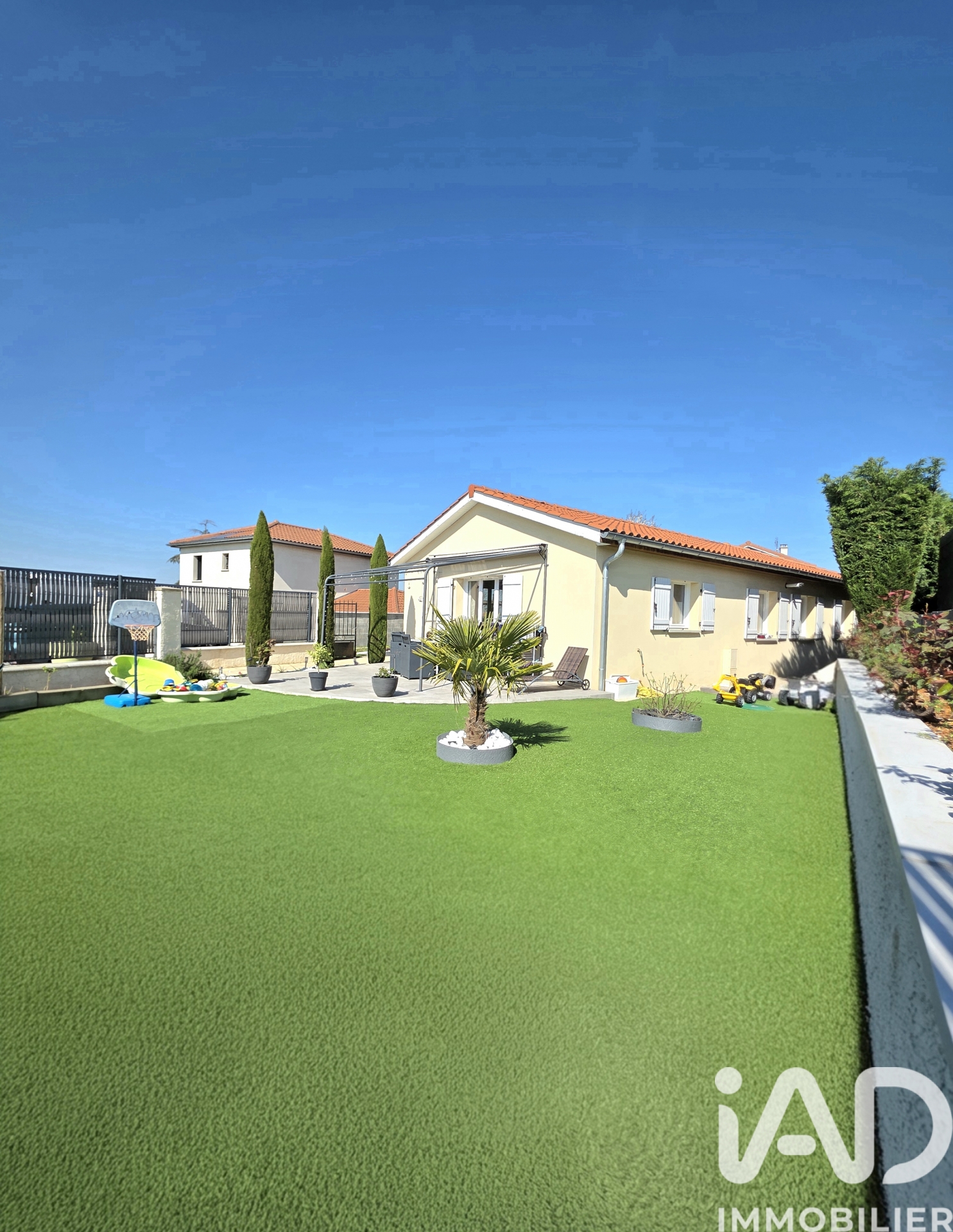 Vente maison à Chevrières (42140) : maison 6 pièces 121 m² — 2