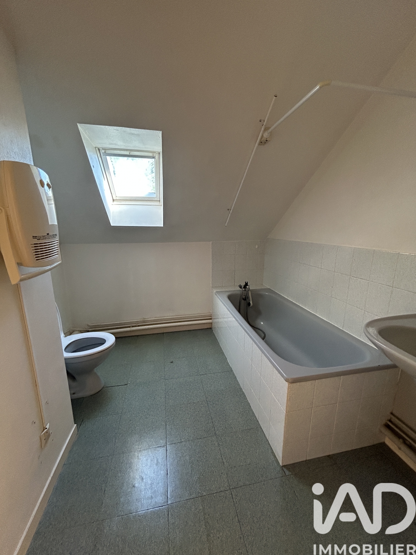 Vente maison à Bourges (18000) : maison 5 pièces 106 m² - 2002920 — 11