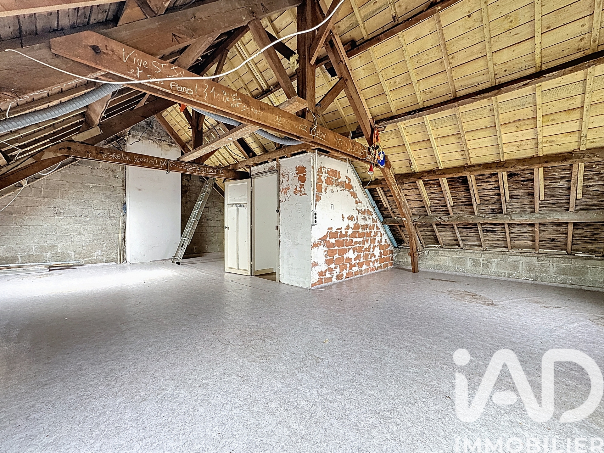 Vente maison à Loudéac (22600) : maison de ville 6 pièces 105 m² — 17