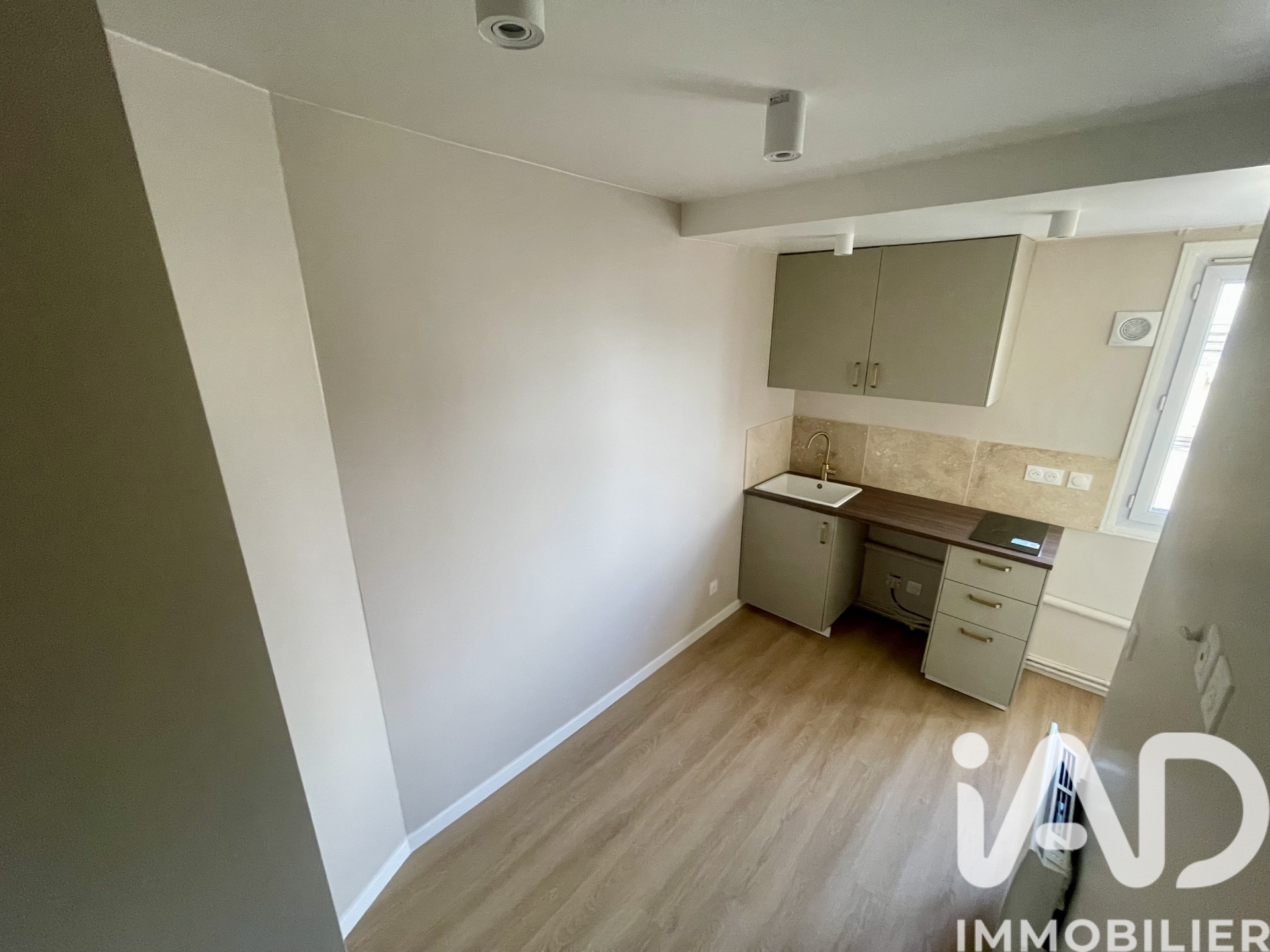Vente appartement à Paris (75016) : appartement 1 pièce 8 m² — 2