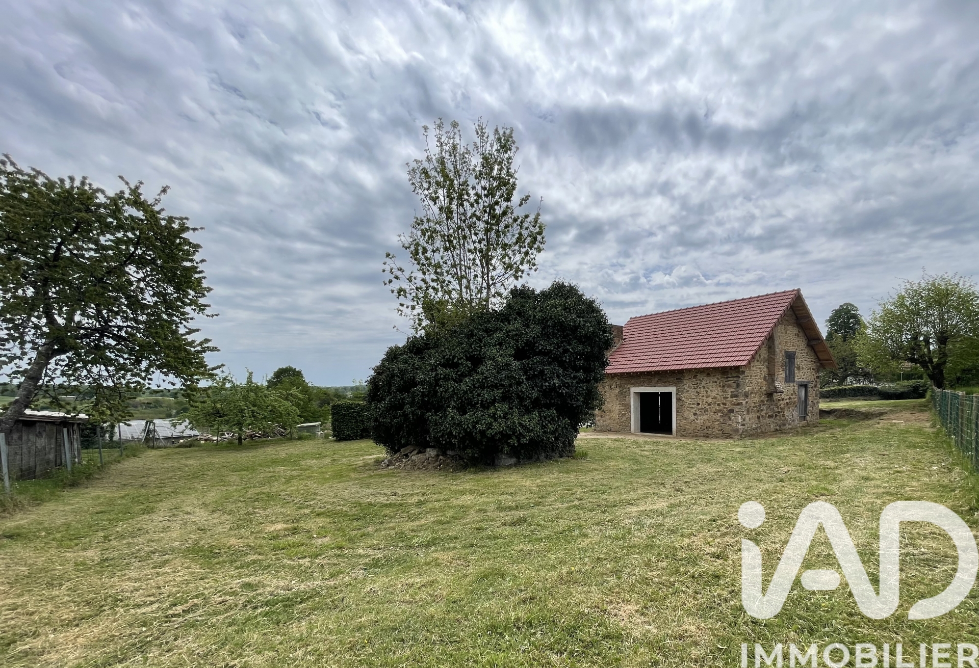 Vente maison à SAINT GERMAIN LES BELLES (87380) : maison de village 1 pièce 50 m² — 2