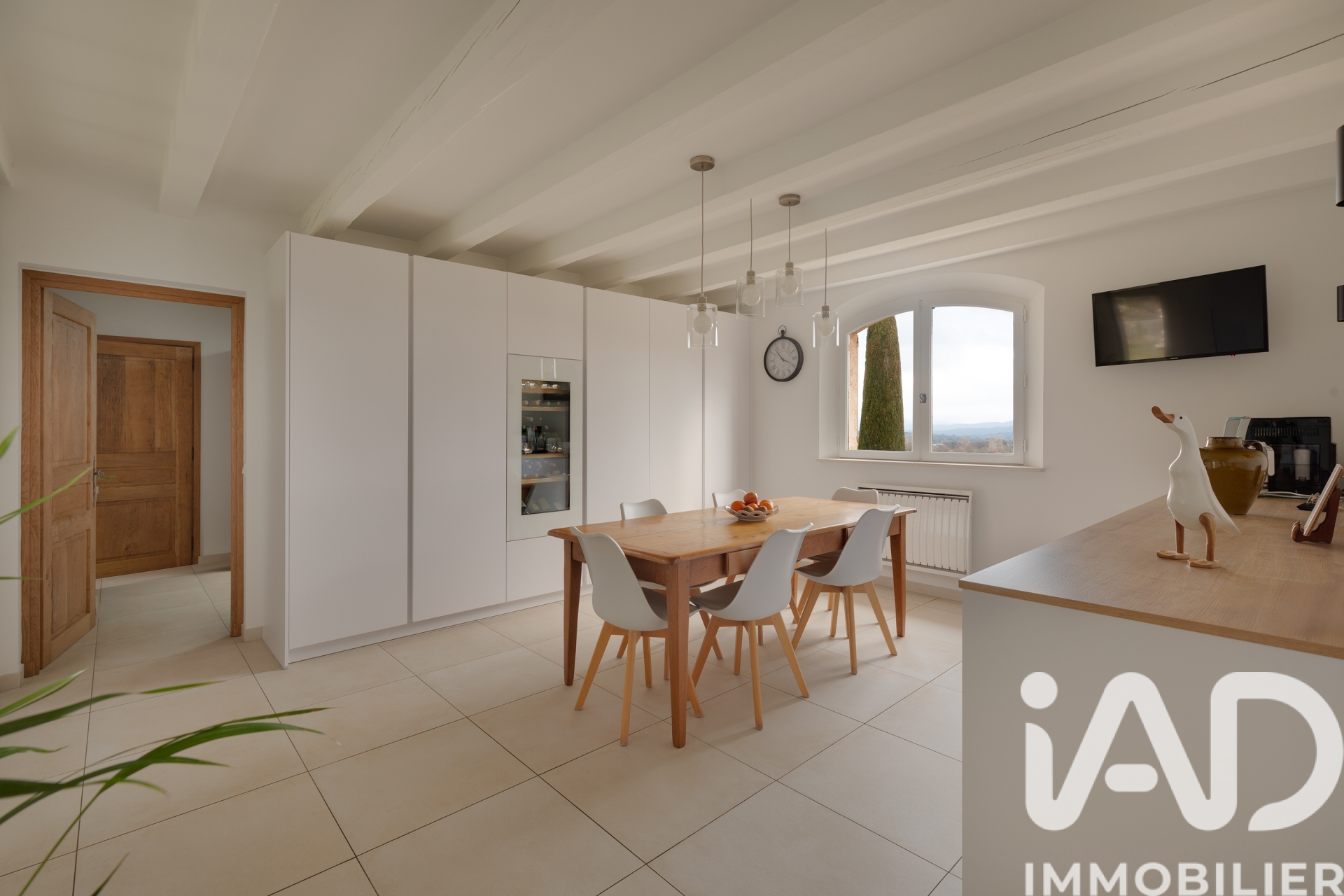 Vente maison à Tourrettes (83440) : maison 6 pièces 188 m² — 7