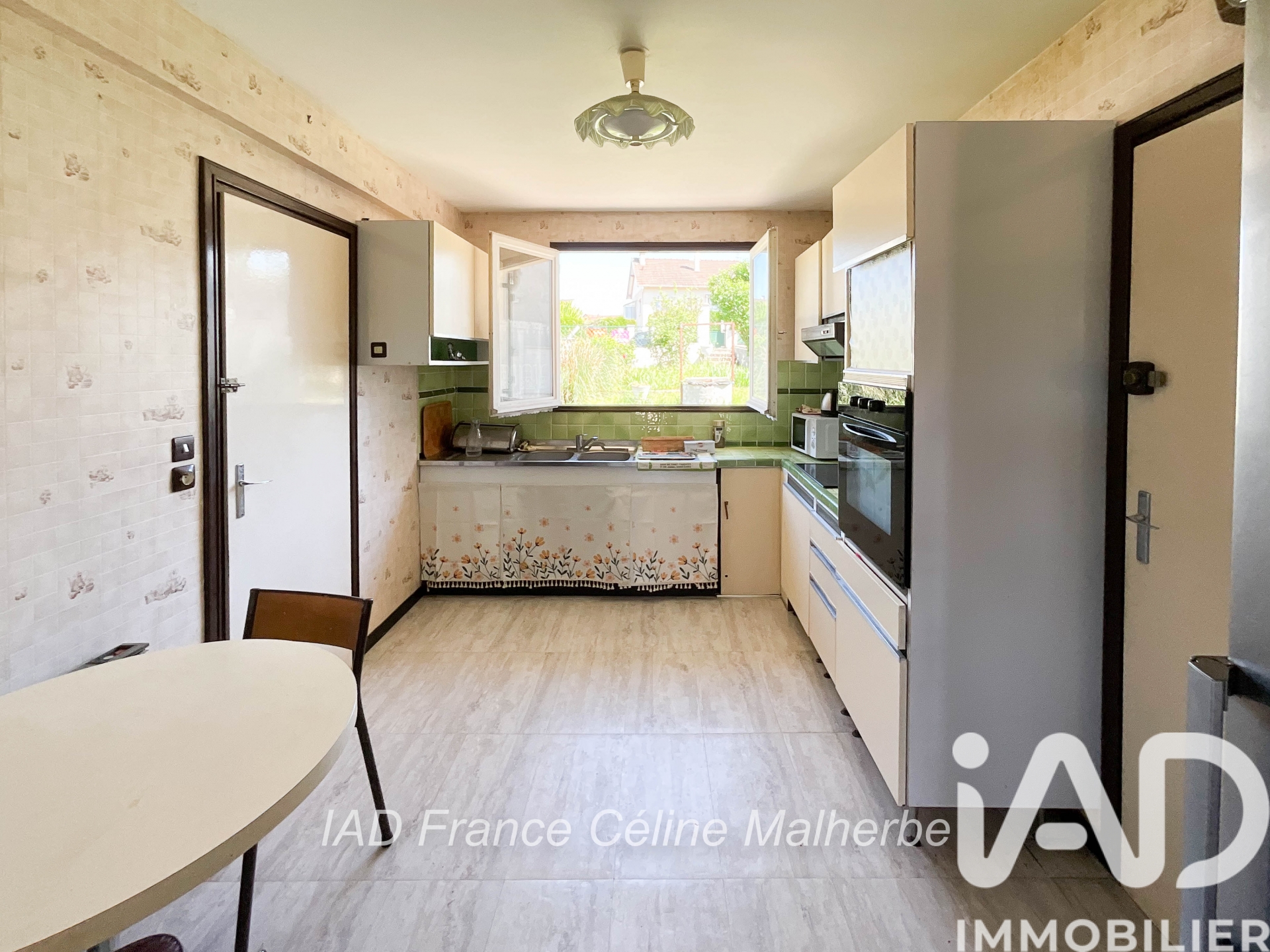 Vente maison à Vernouillet (78540) : maison 7 pièces 160 m² - 2006233 — 10