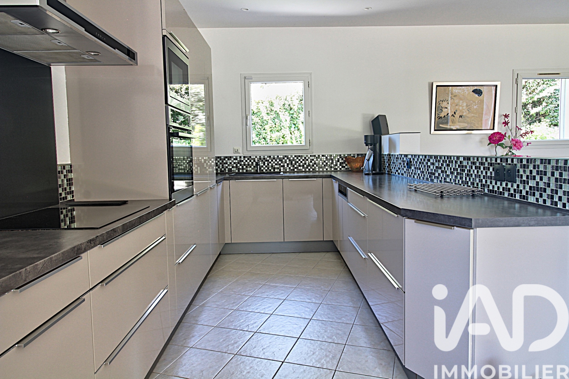 Vente maison à Évenos (83330) : maison d'architecte 6 pièces 149 m² - 1999822 — 4