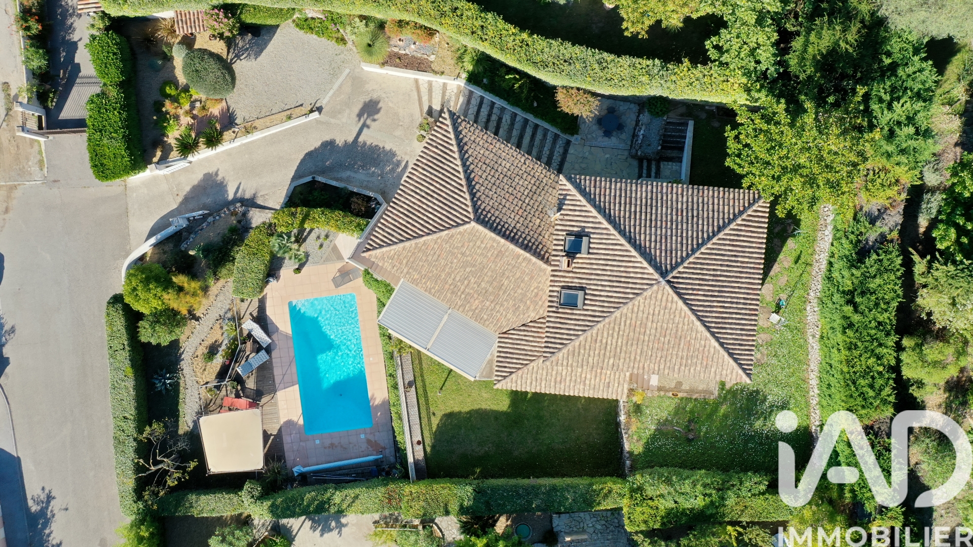 Vente maison à Évenos (83330) : maison d'architecte 6 pièces 149 m² - 1999822 — 12
