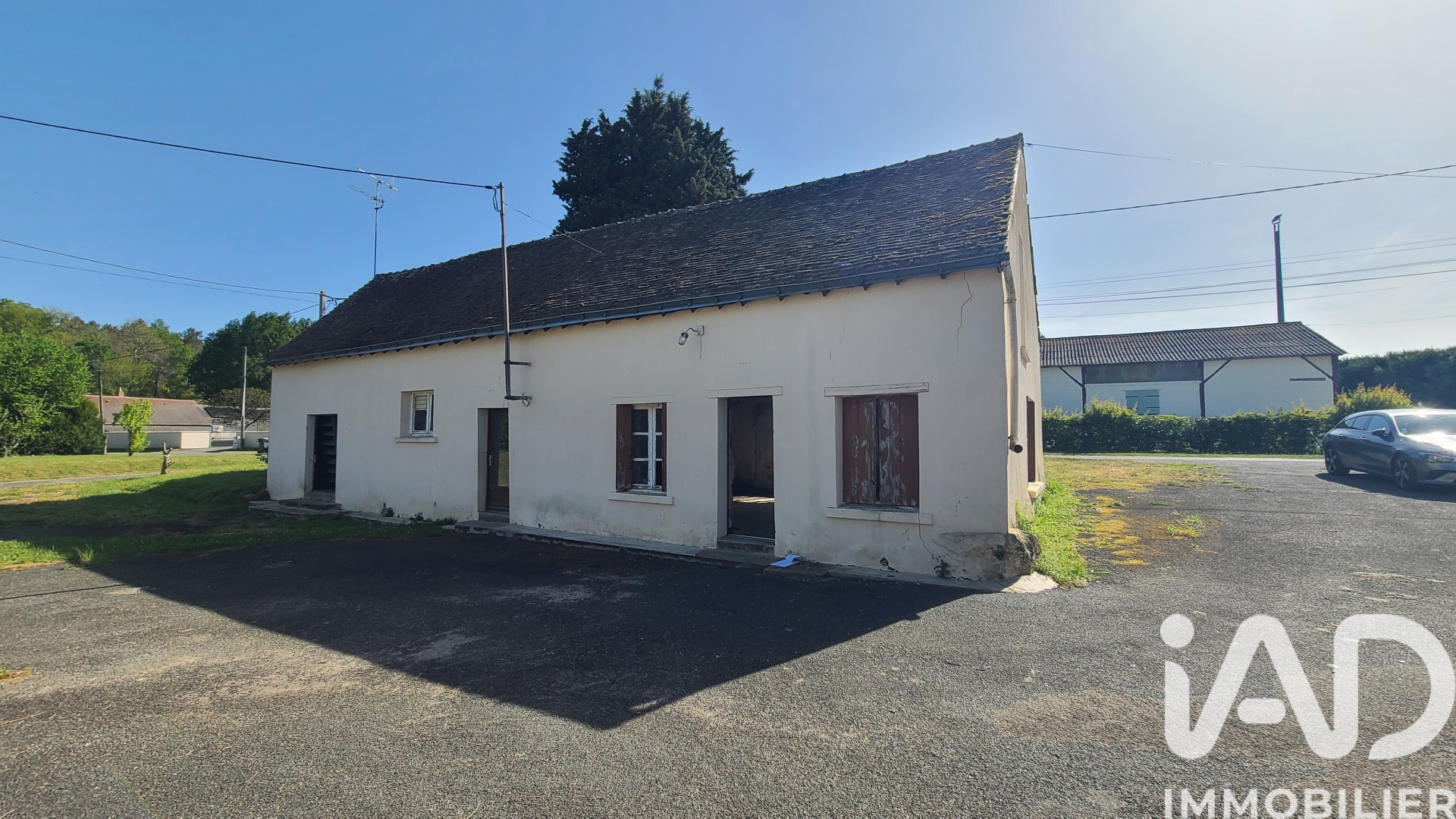 Maison à vendre à Vernoil-le-Fourrier — 39 000 € — IAD France