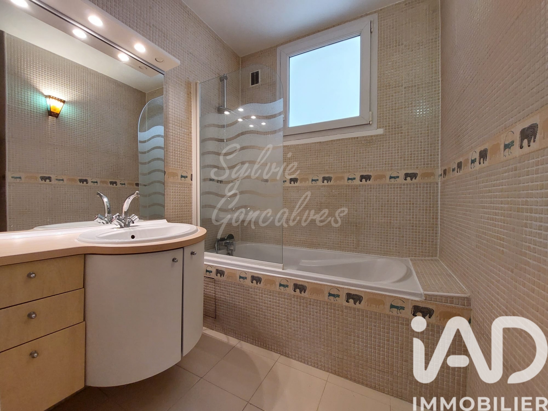 Vente appartement à Eaubonne (95600) : appartement 2 pièces 52 m² - 2007432 — 4
