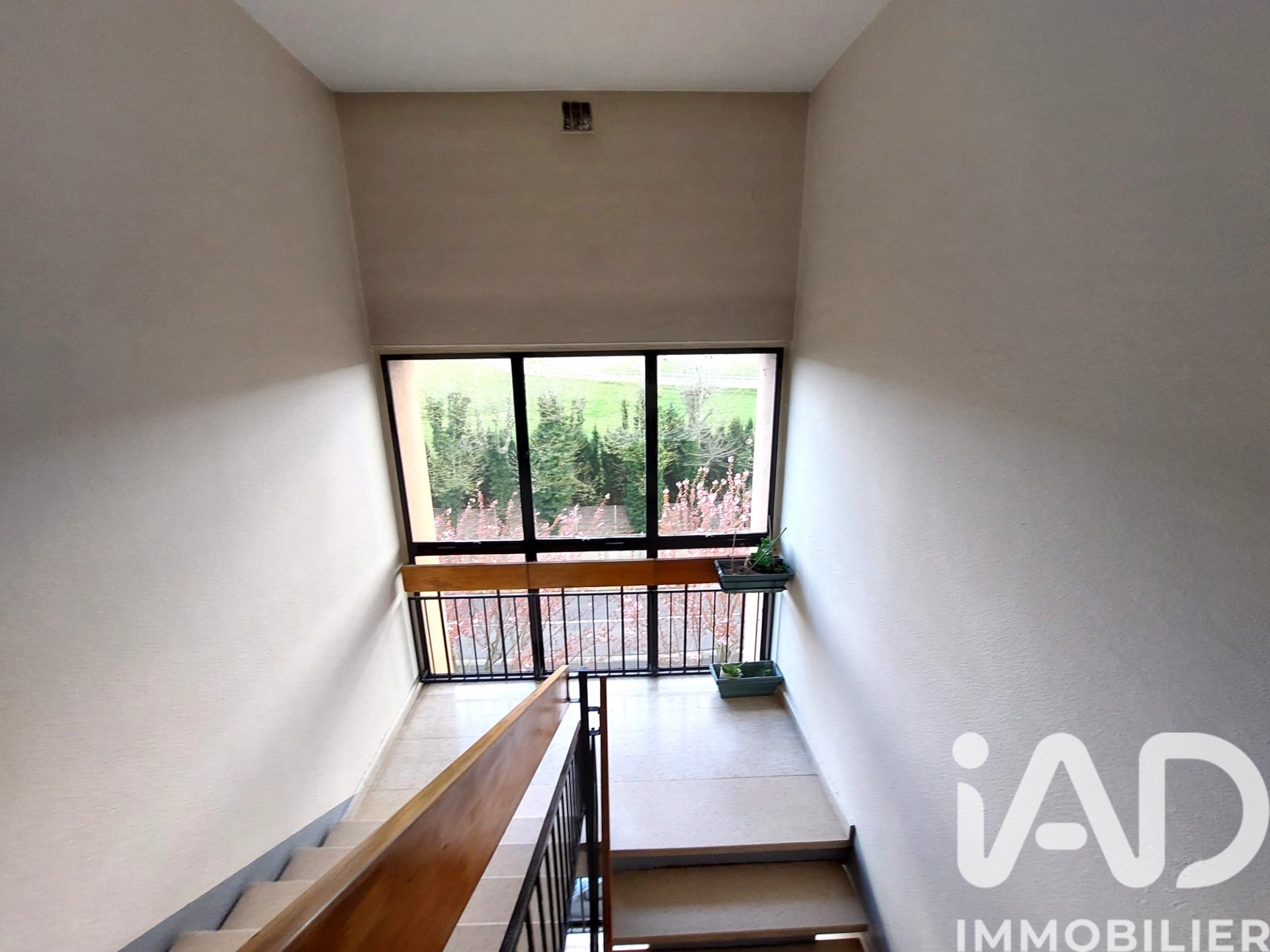 Vente appartement à Eaubonne (95600) : appartement 2 pièces 52 m² - 2007432 — 6