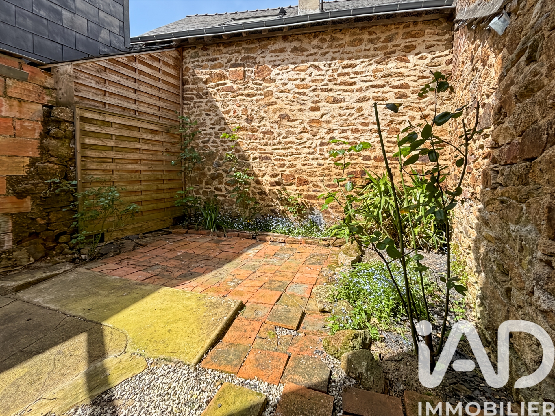 Vente maison à Courcité (53700) : maison de village 4 pièces 107 m² — 8