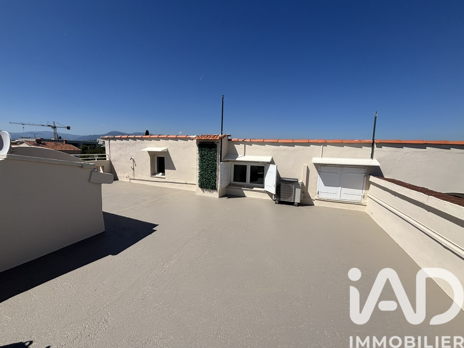 Vente appartement à Saint-Laurent-du-Var (06700) : appartement 3 pièces 92 m² - 1998519 — 15