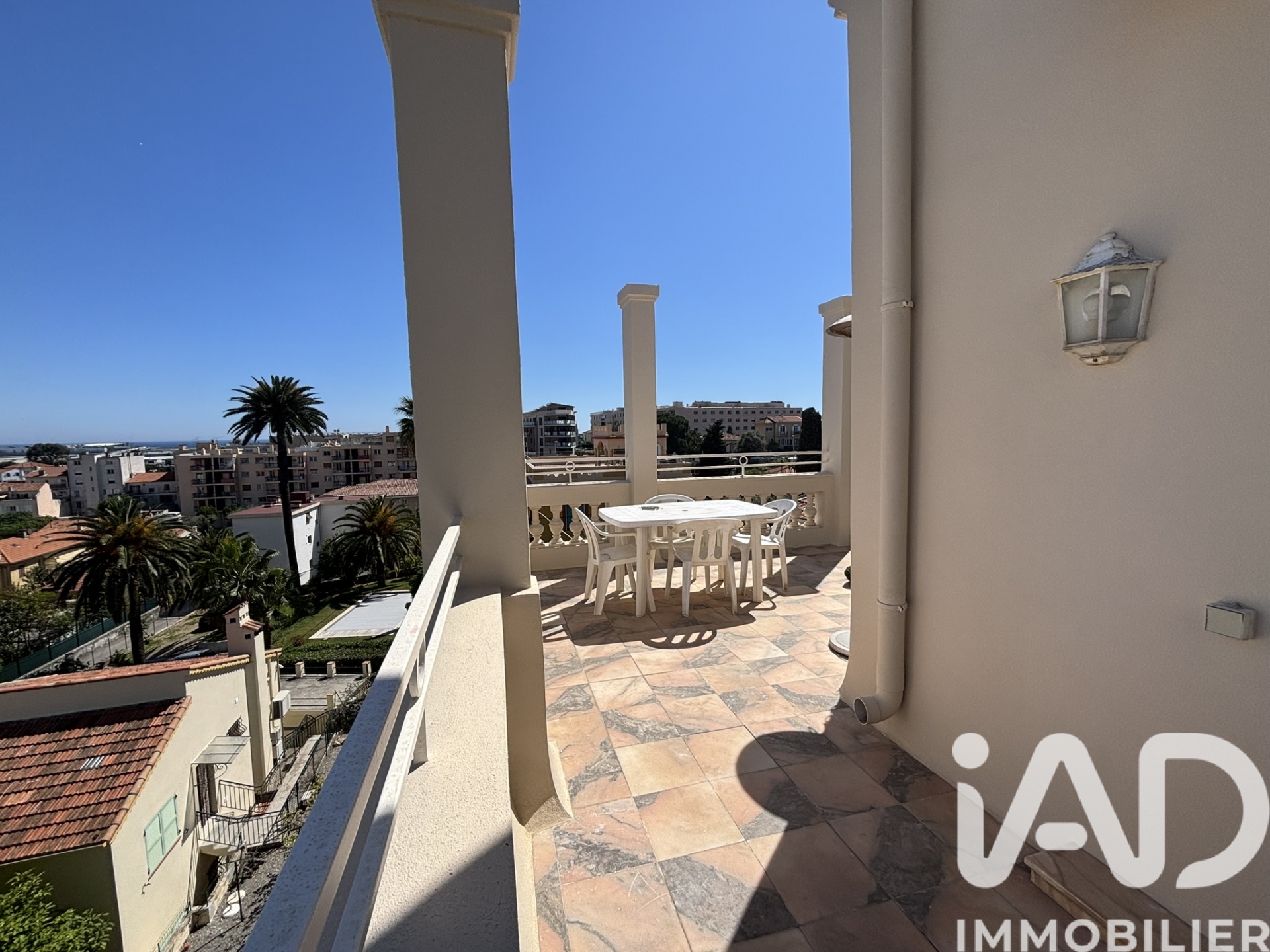 Vente appartement à Saint-Laurent-du-Var (06700) : appartement 3 pièces 92 m² - 1998519 — 12
