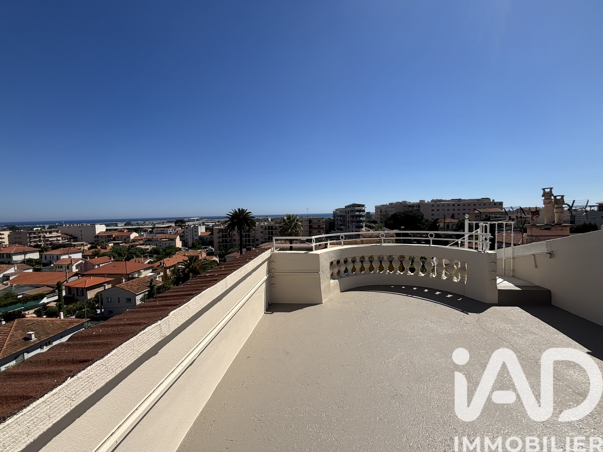Vente appartement à Saint-Laurent-du-Var (06700) : appartement 3 pièces 92 m² - 1998519 — 14