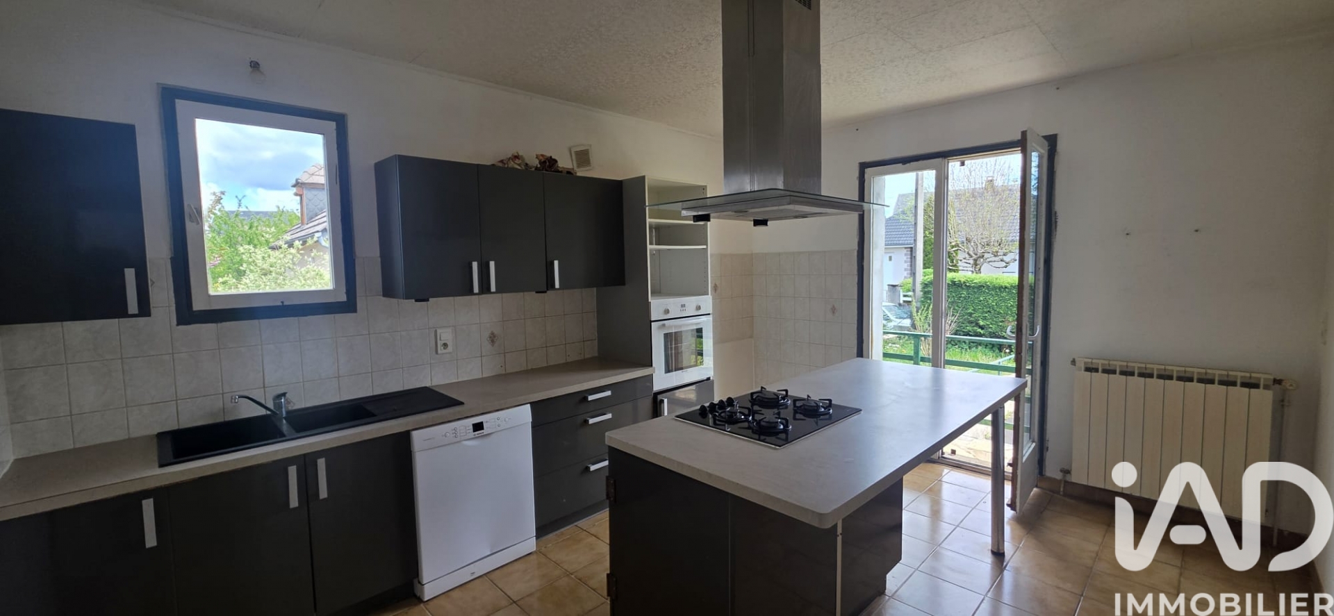 Vente maison à Mauriac (15200) : maison traditionnelle 7 pièces 148 m² — 23
