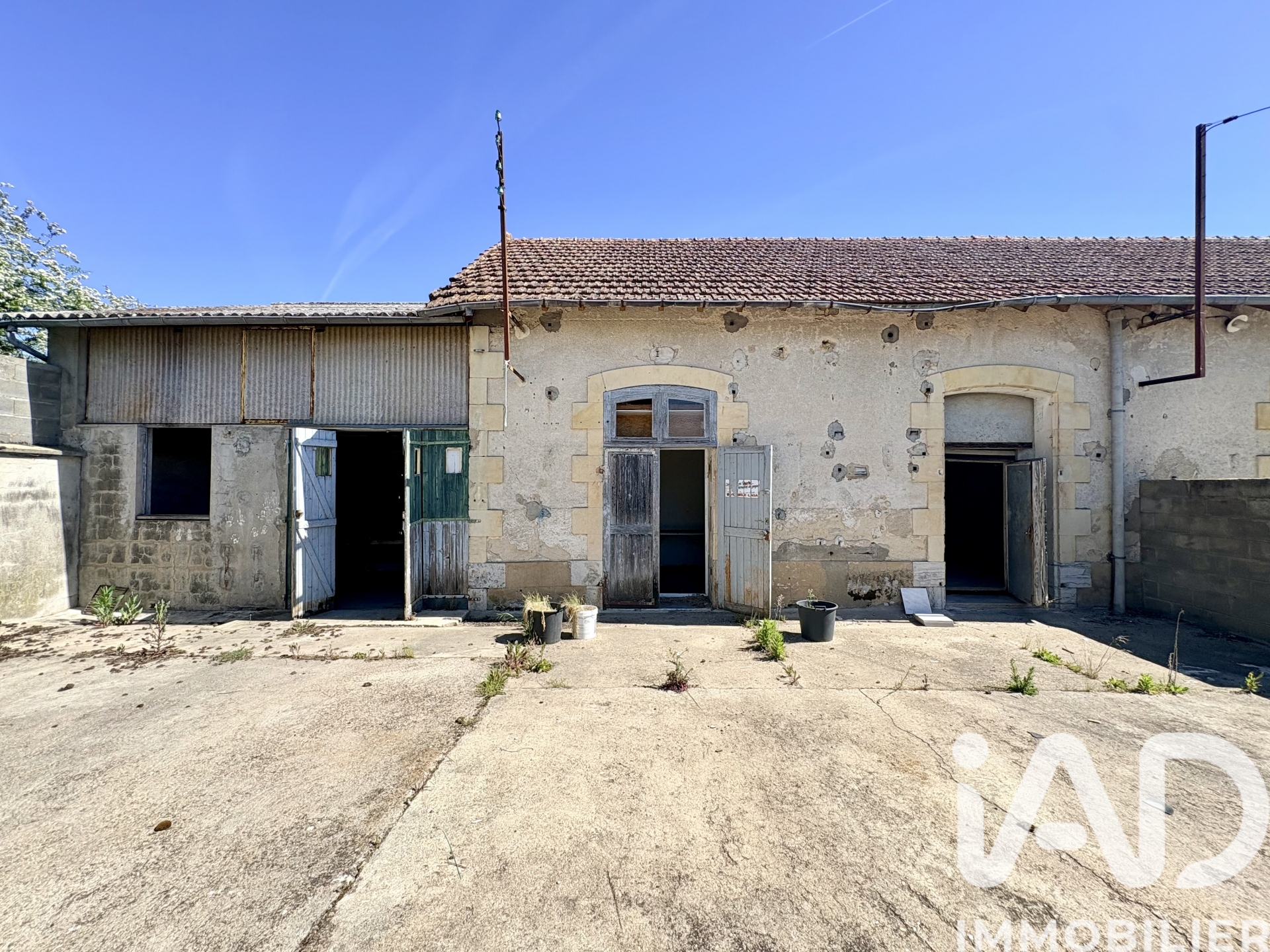 Vente maison à Sancoins (18600) : maison 4 pièces 93 m² — 19