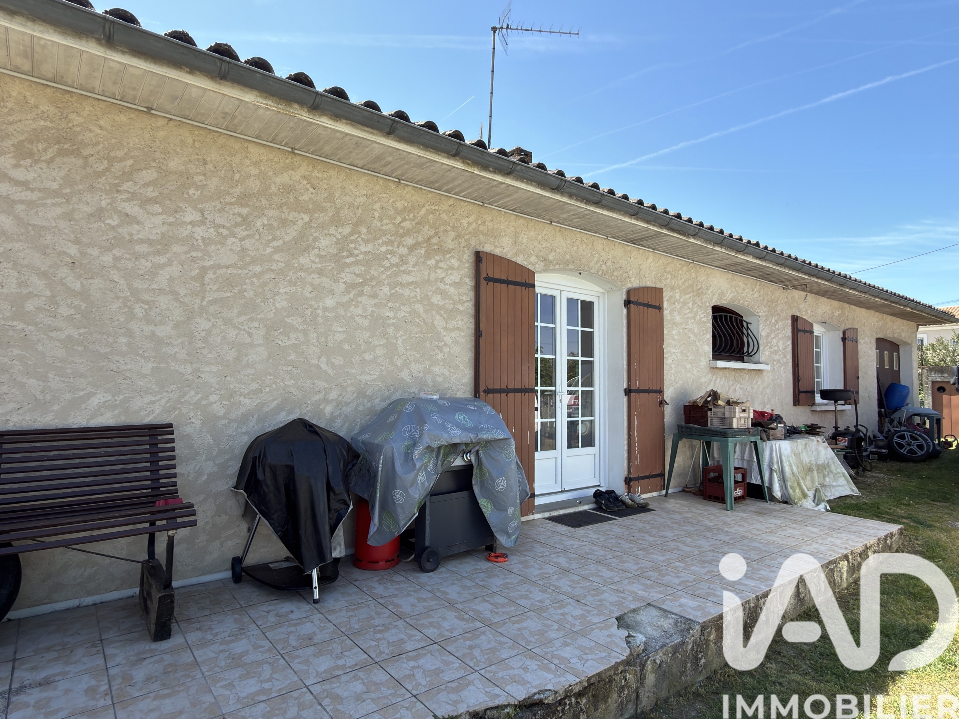 Vente maison à Saint-Yrieix-sur-Charente (16710) : maison 5 pièces 101 m² - 2001811 — 16
