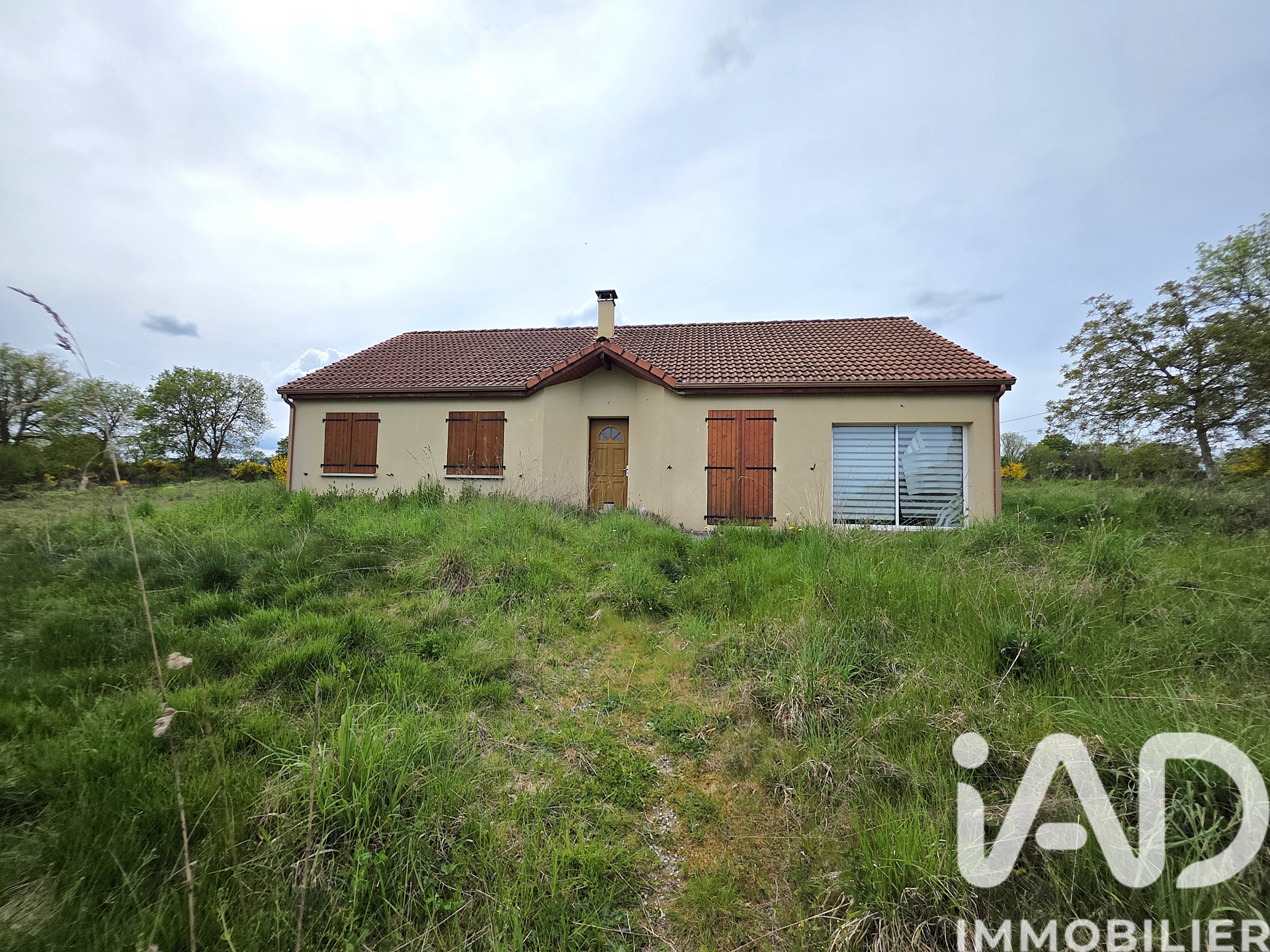 Vente maison à Biollet (63640) : maison 5 pièces 88 m² — 2