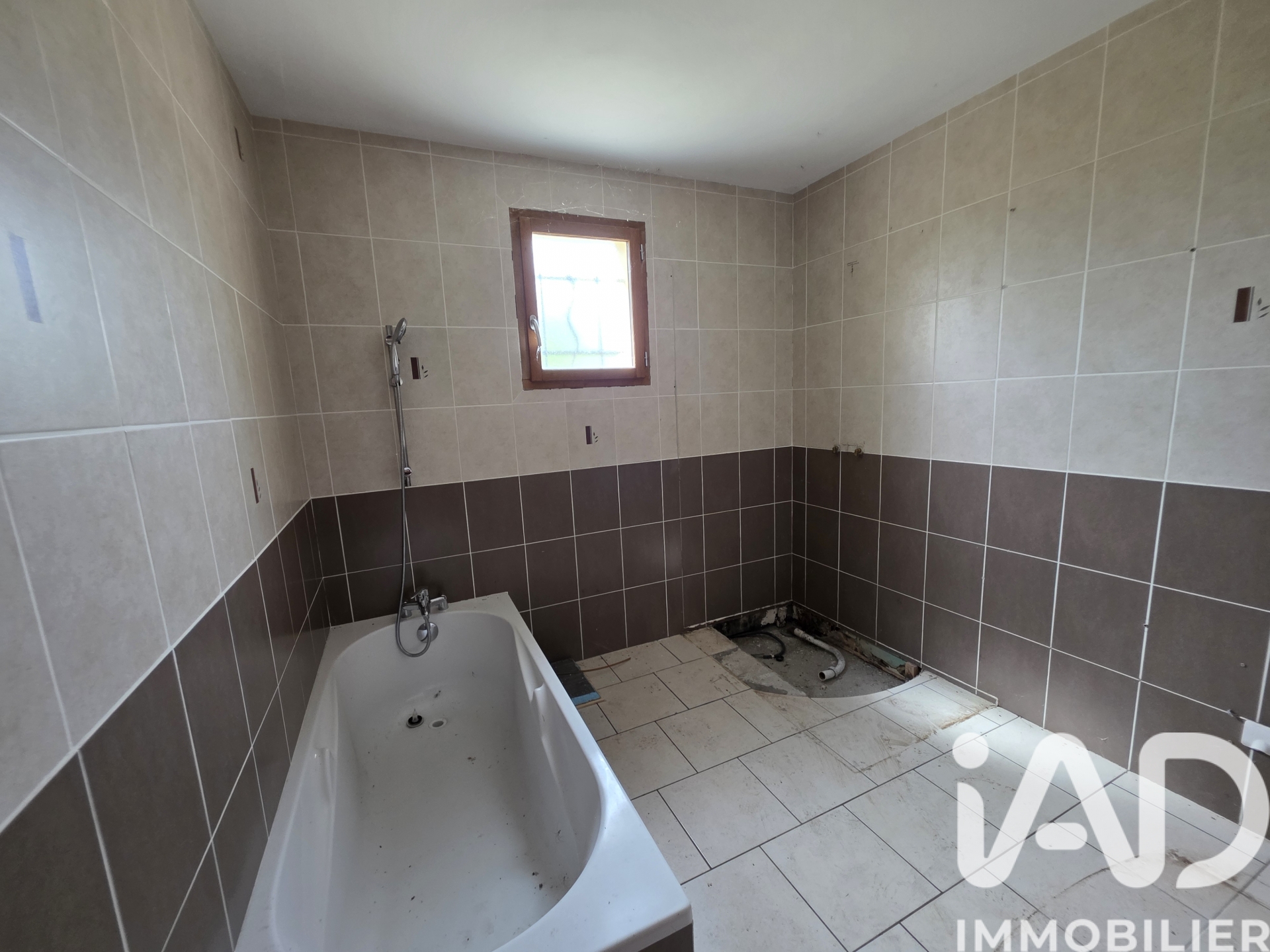 Vente maison à Biollet (63640) : maison 5 pièces 88 m² — 7