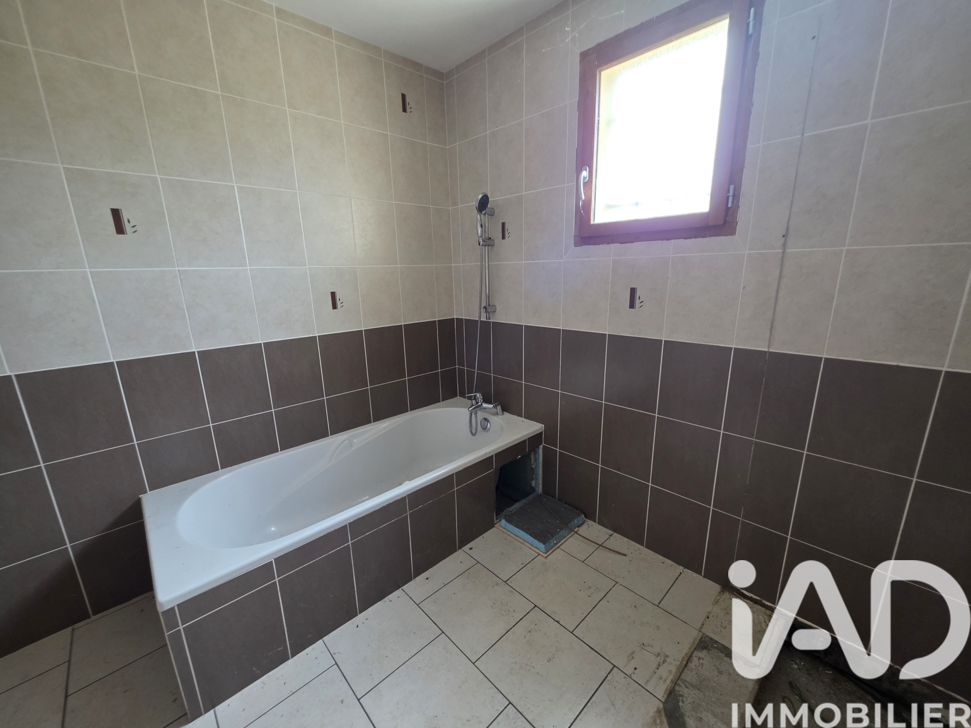 Vente maison à Biollet (63640) : maison 5 pièces 88 m² — 8
