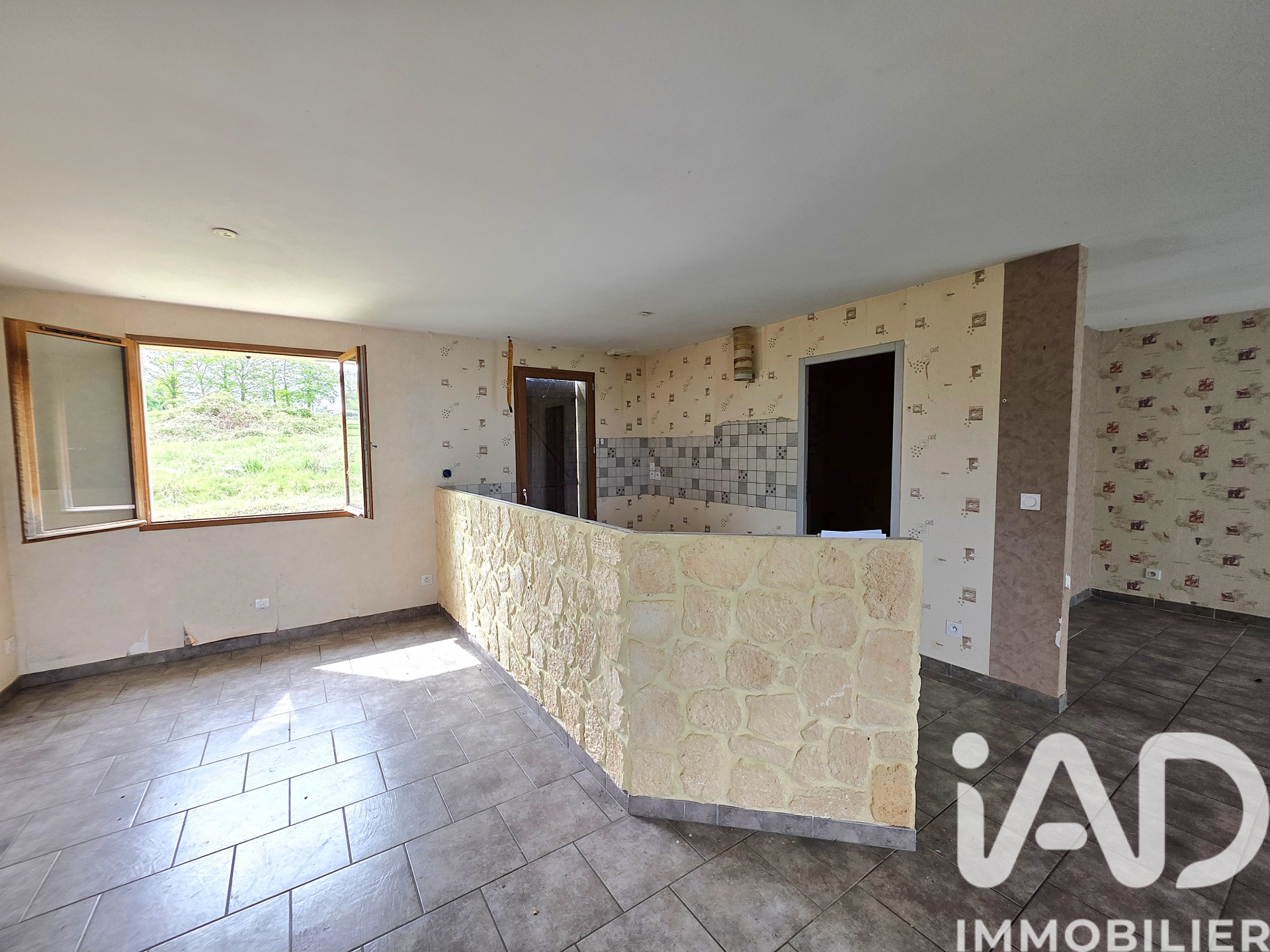 Vente maison à Biollet (63640) : maison 5 pièces 88 m² — 4