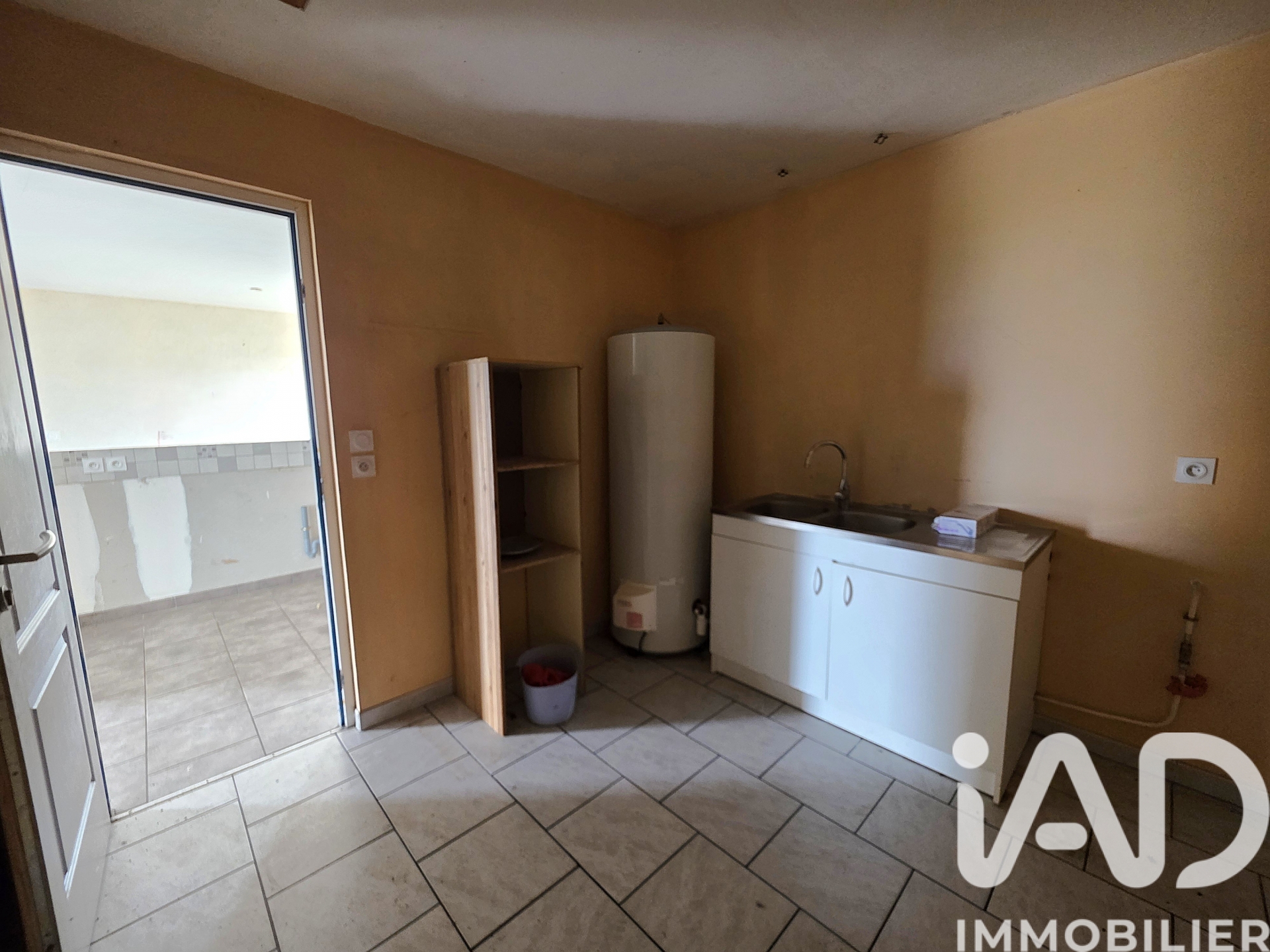 Vente maison à Biollet (63640) : maison 5 pièces 88 m² — 6