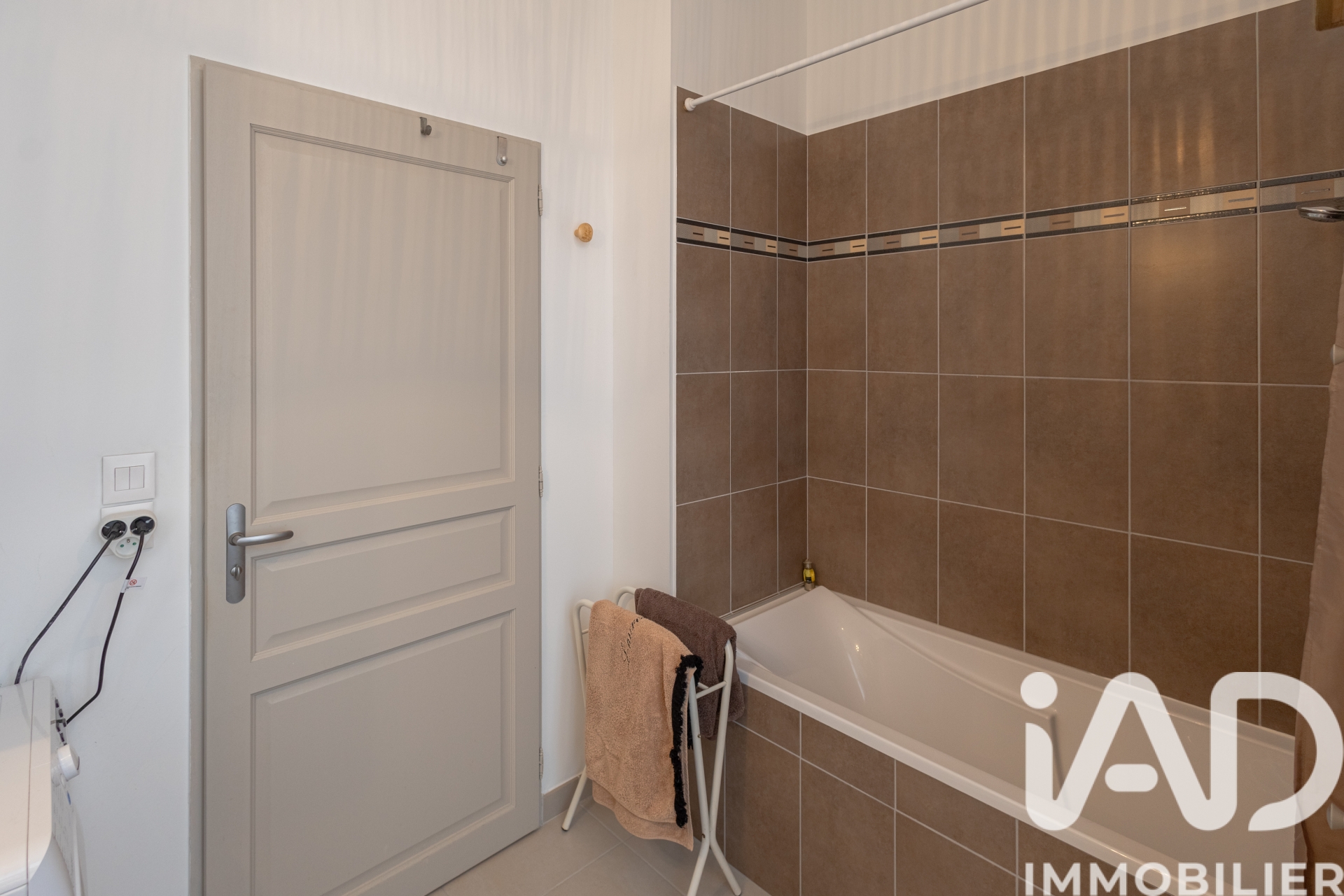 Vente appartement à Fontvieille (13990) : appartement 2 pièces 73 m² - 2005560 — 12