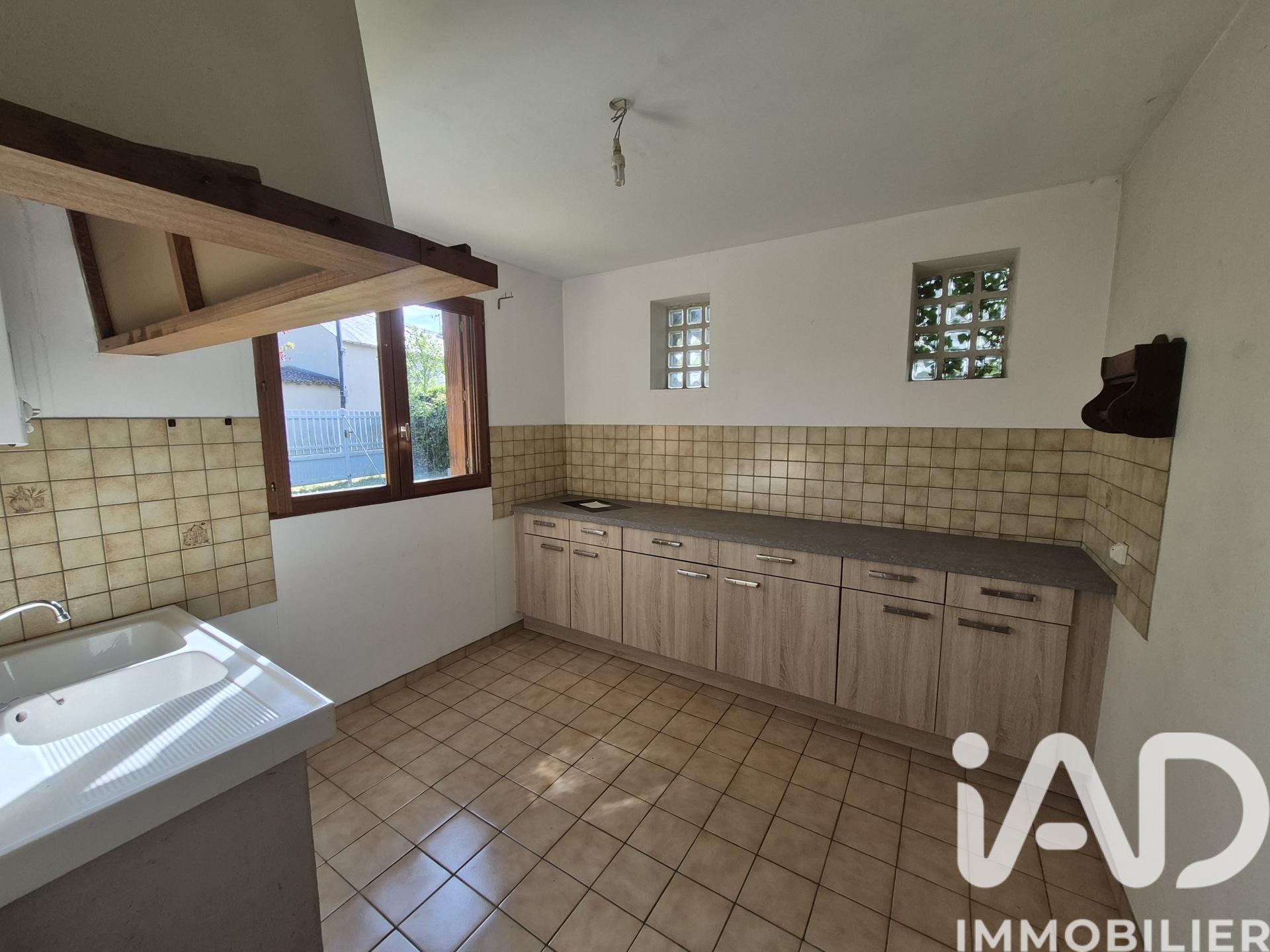 Vente maison à Thouars (79100) : maison 4 pièces 87 m² — 6