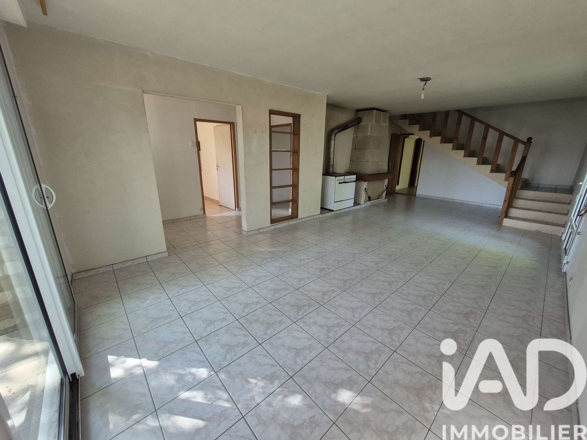 Vente maison à Thouars (79100) : maison 4 pièces 87 m² — 4