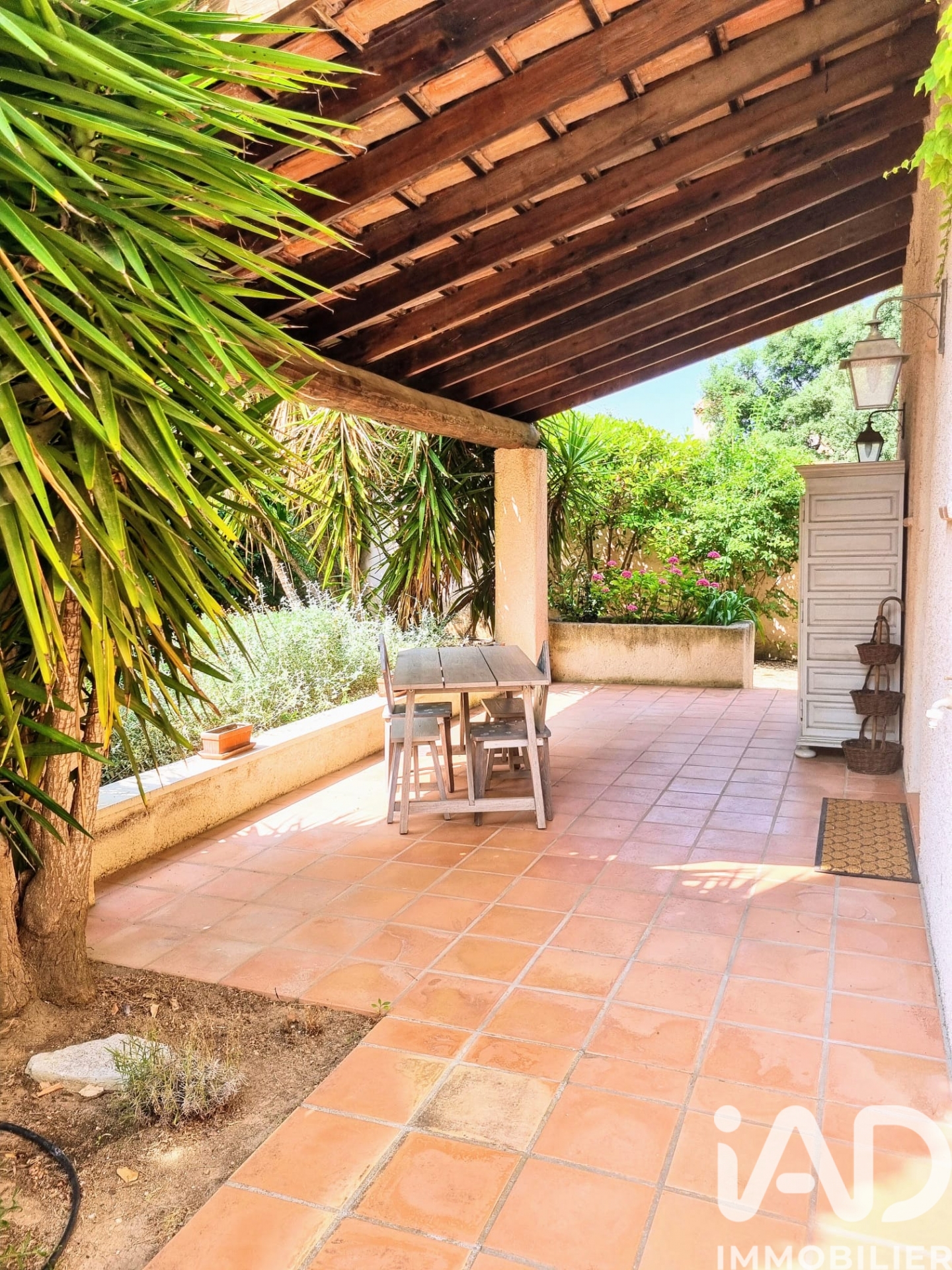Vente maison à Rognac (13340) : maison traditionnelle 5 pièces 163 m² — 6