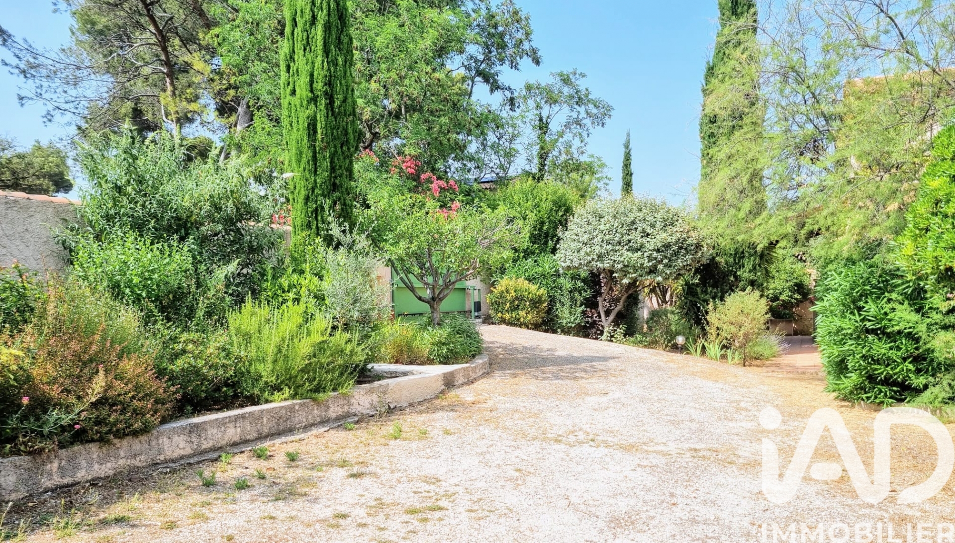 Vente maison à Rognac (13340) : maison traditionnelle 5 pièces 163 m² — 5