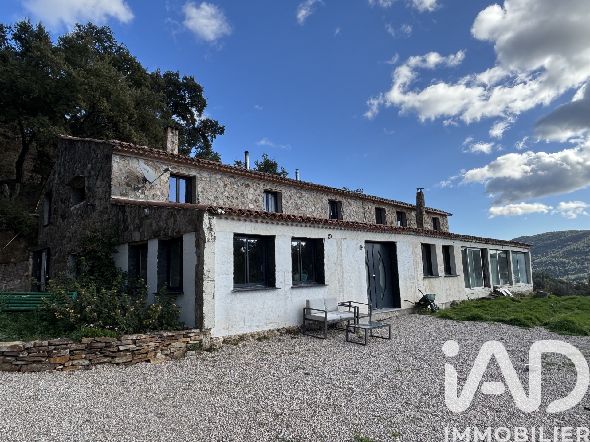 Vente maison à Puget-Ville (83390) : maison 9 pièces 270 m² - 2014364 — 19