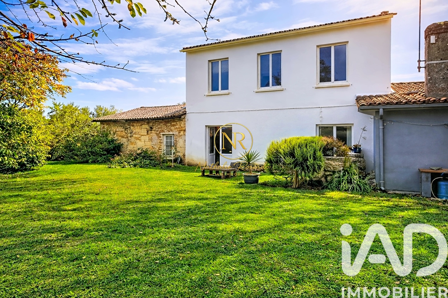 Vente maison à Baigneaux (33760) : maison de village 7 pièces 206 m² — 2
