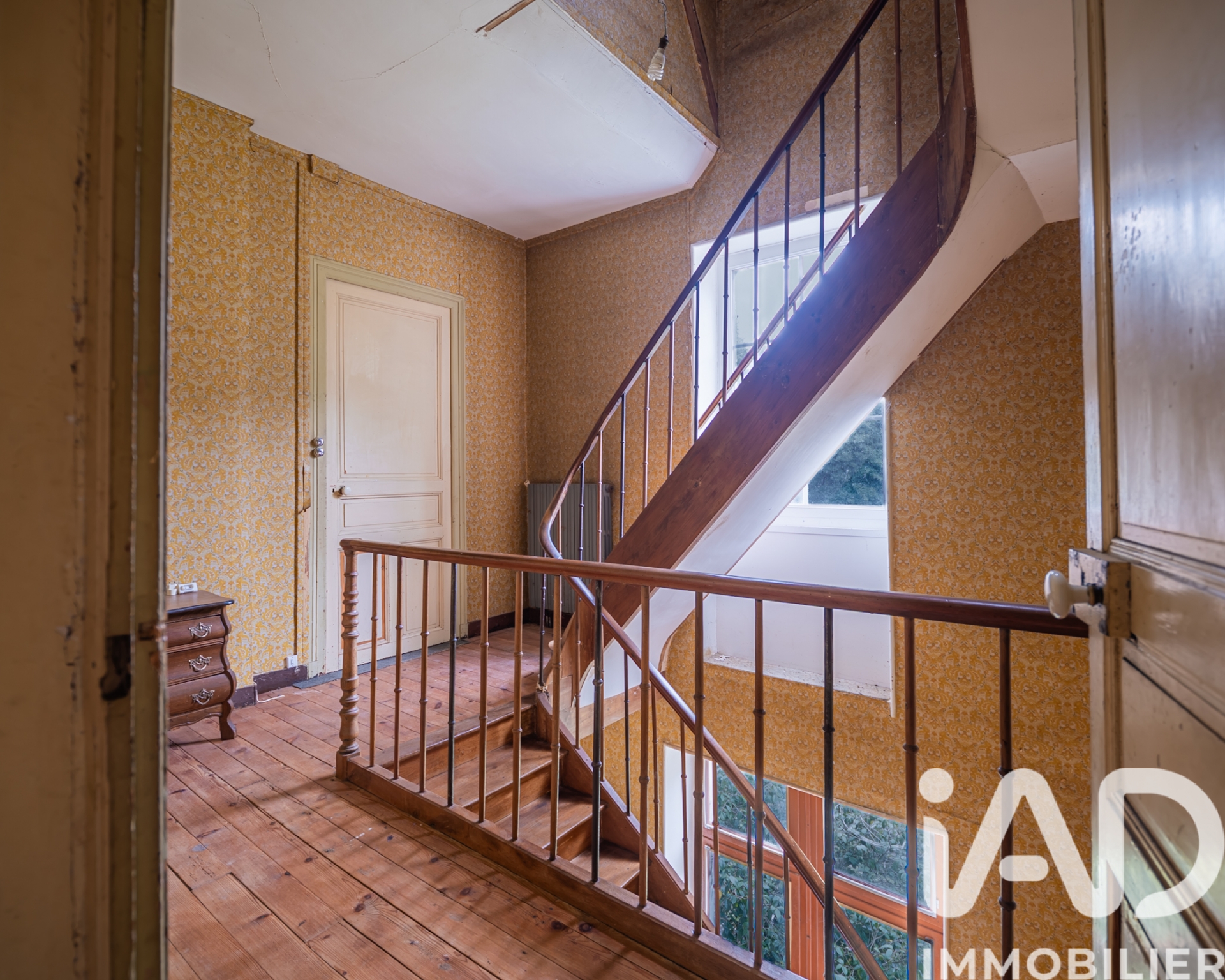Vente maison à La Milesse (72650) : château 11 pièces 345 m² — 5