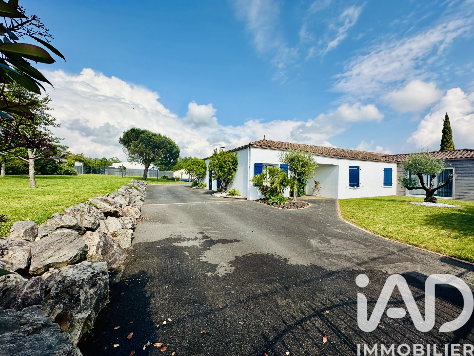 Maison à vendre à Le Champ-Saint-Père — 342 500 € — IAD France