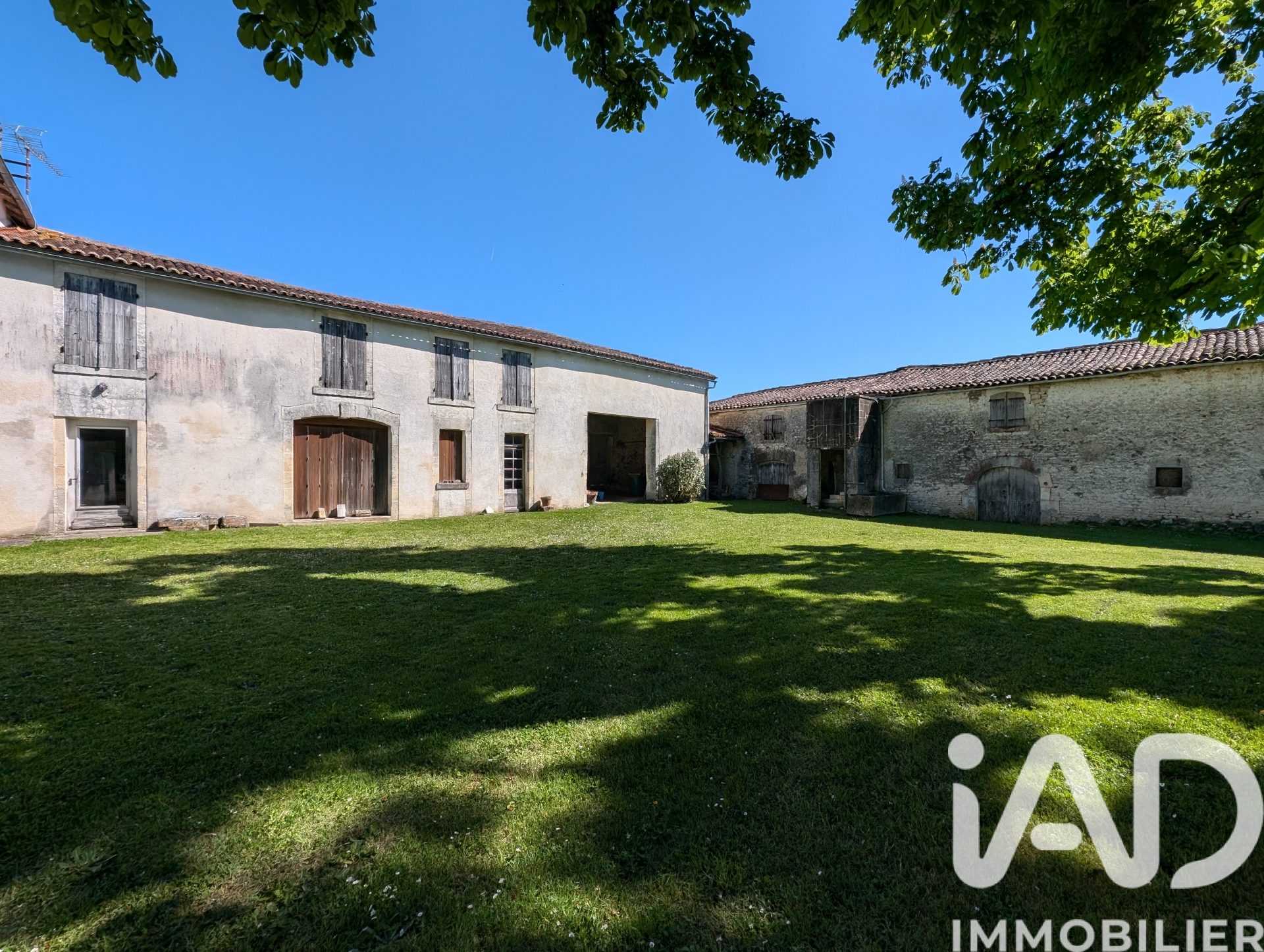 Vente maison à Louzac-Saint-André (16100) : maison 5 pièces 145 m² - 2019087 — 2