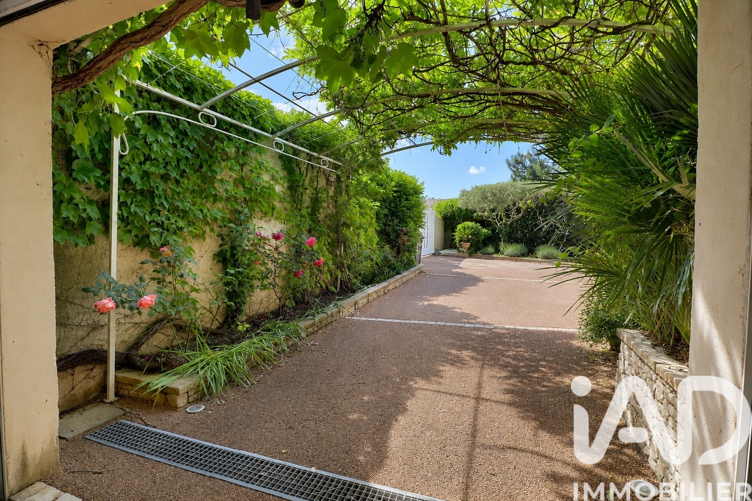Vente maison à Châteauneuf-les-Martigues (13220) : maison traditionnelle 6 pièces 155 m² - 2013926 — 23
