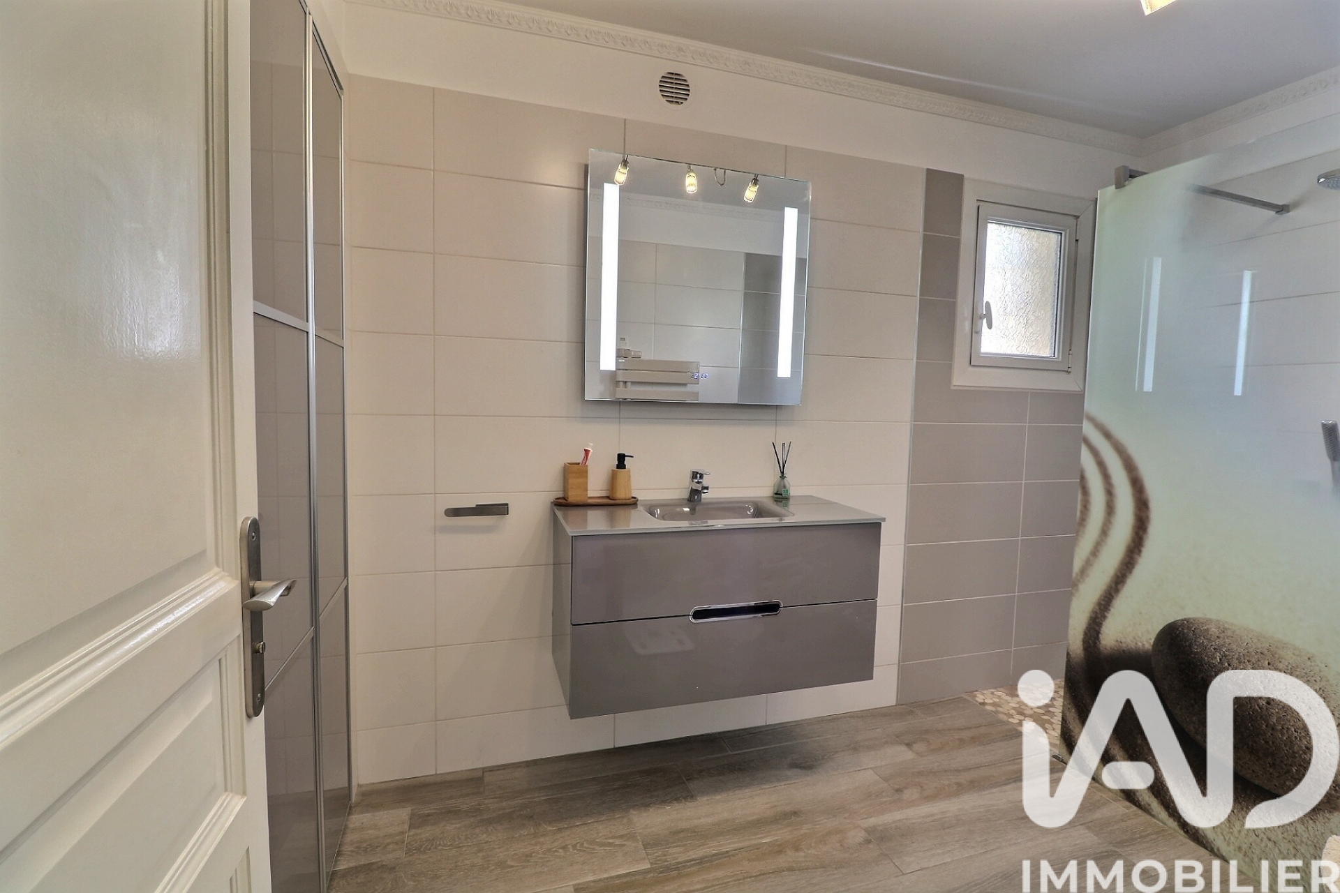 Vente maison à Châteauneuf-les-Martigues (13220) : maison traditionnelle 6 pièces 155 m² - 2013926 — 24