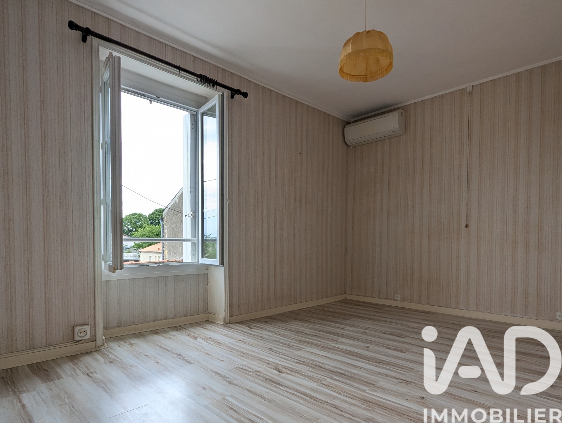 Vente maison à Airvault (79600) : maison de campagne 6 pièces 149 m² - 2014639 — 7