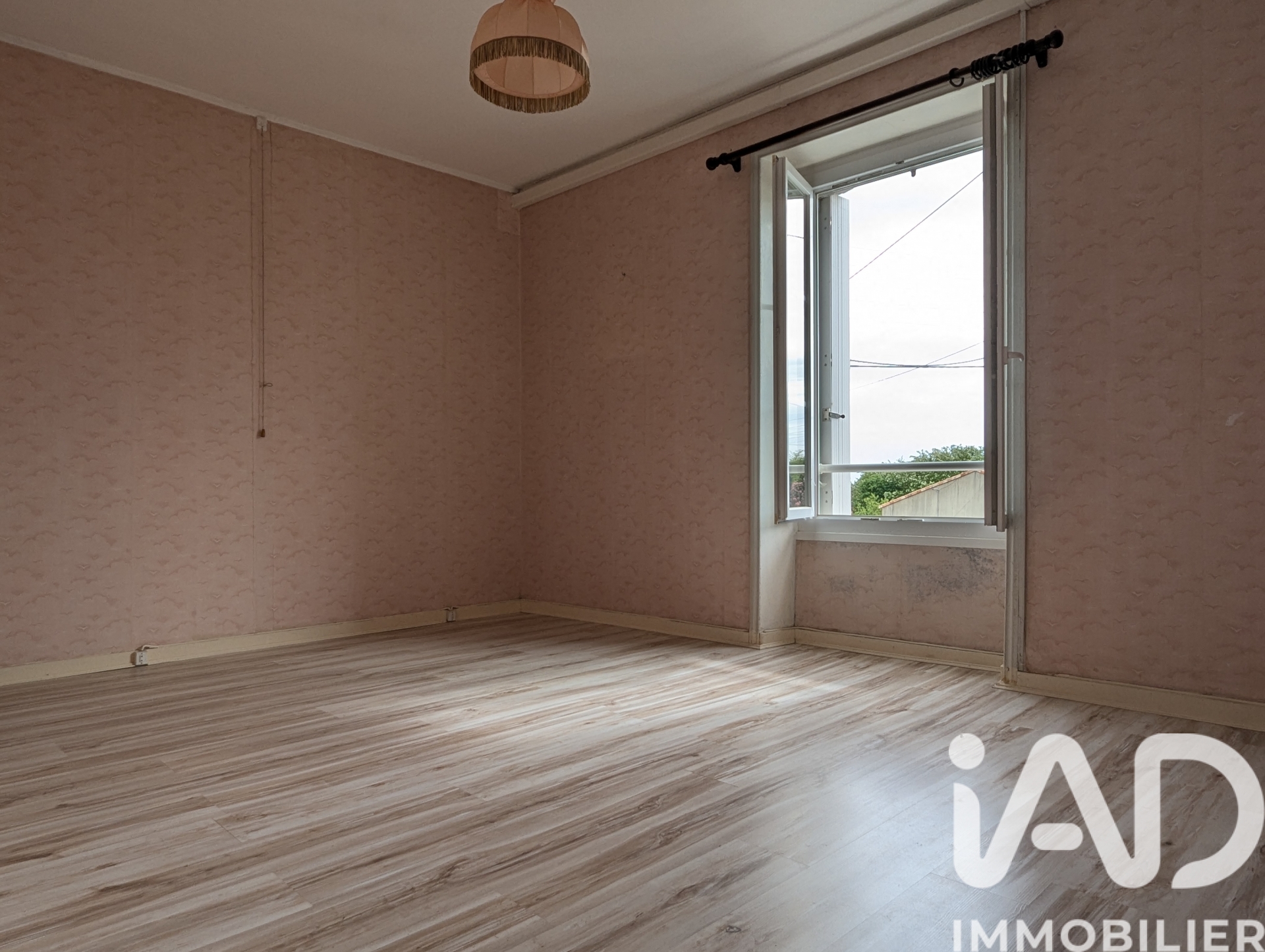 Vente maison à Airvault (79600) : maison de campagne 6 pièces 149 m² - 2014639 — 8