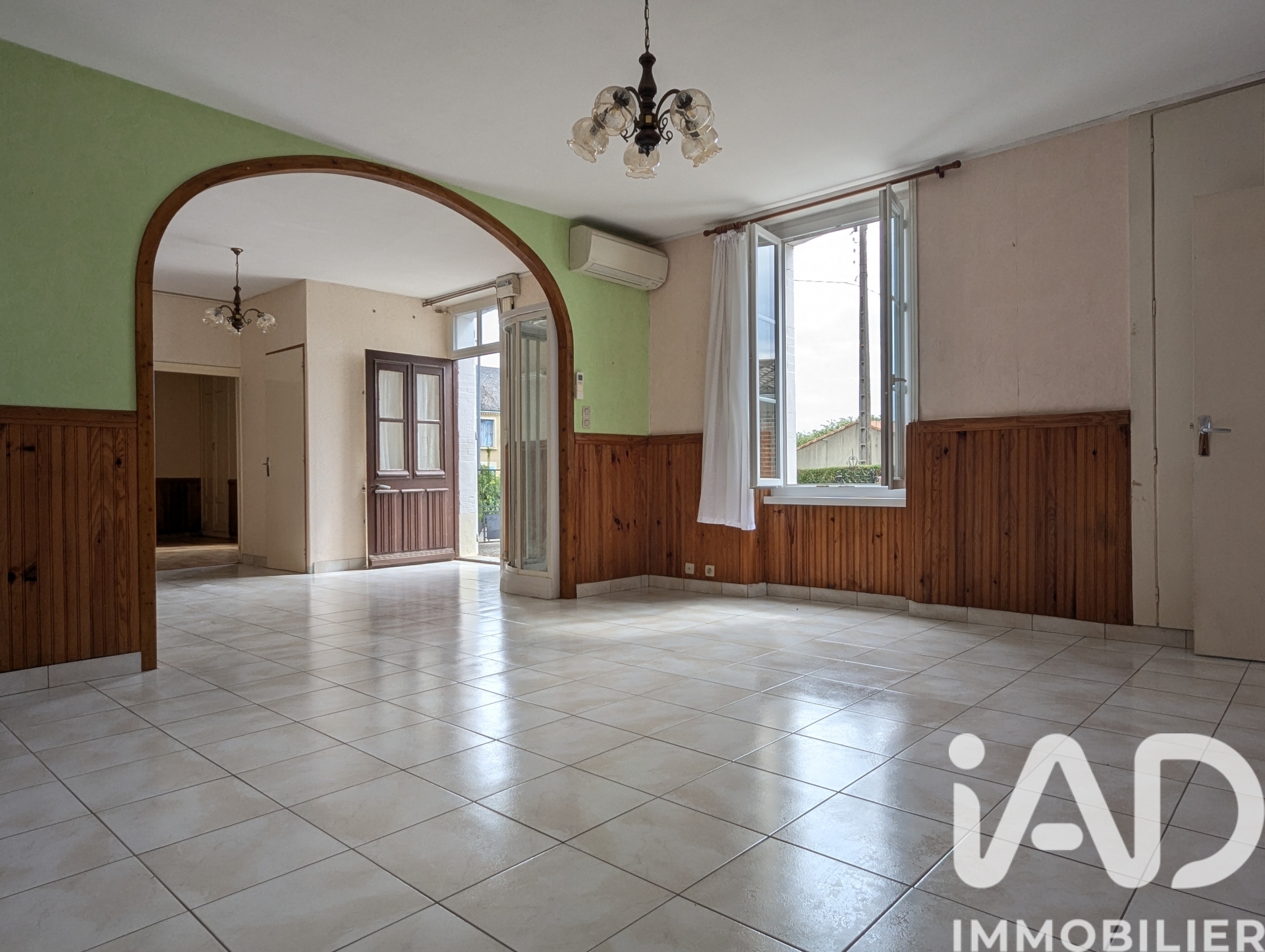 Vente maison à Airvault (79600) : maison de campagne 6 pièces 149 m² - 2014639 — 4