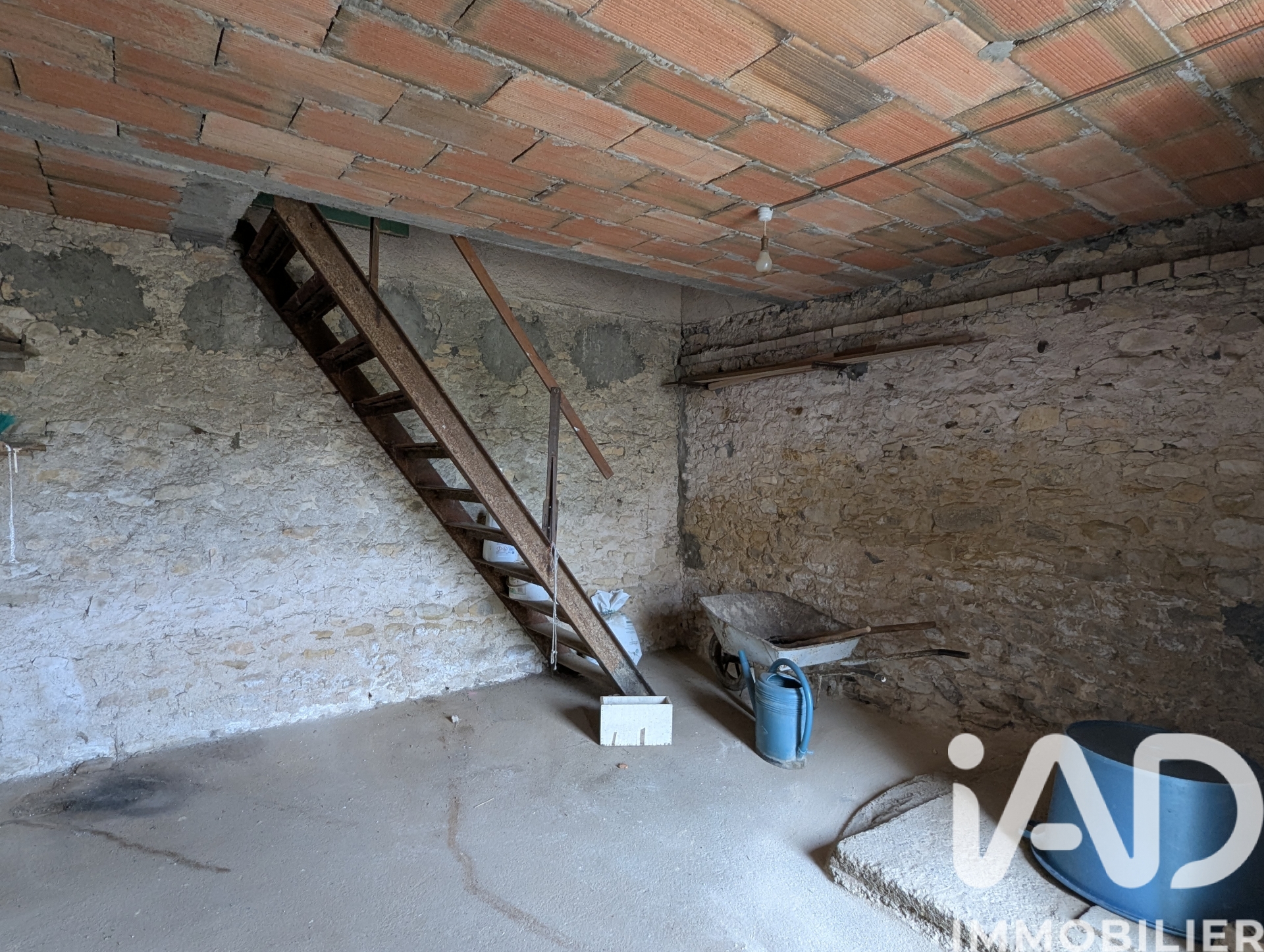 Vente maison à Airvault (79600) : maison de campagne 6 pièces 149 m² - 2014639 — 13