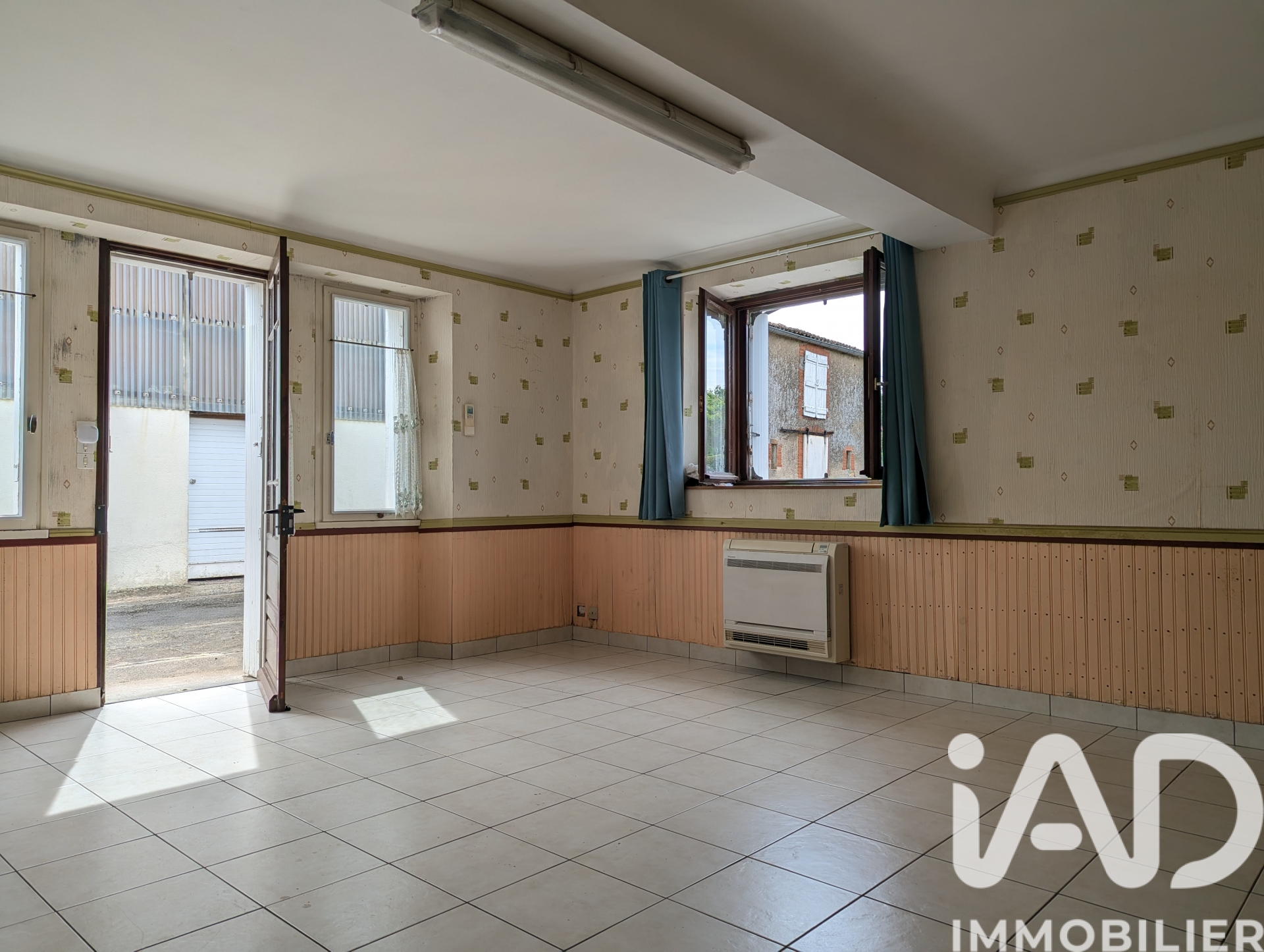 Vente maison à Airvault (79600) : maison de campagne 6 pièces 149 m² - 2014639 — 23