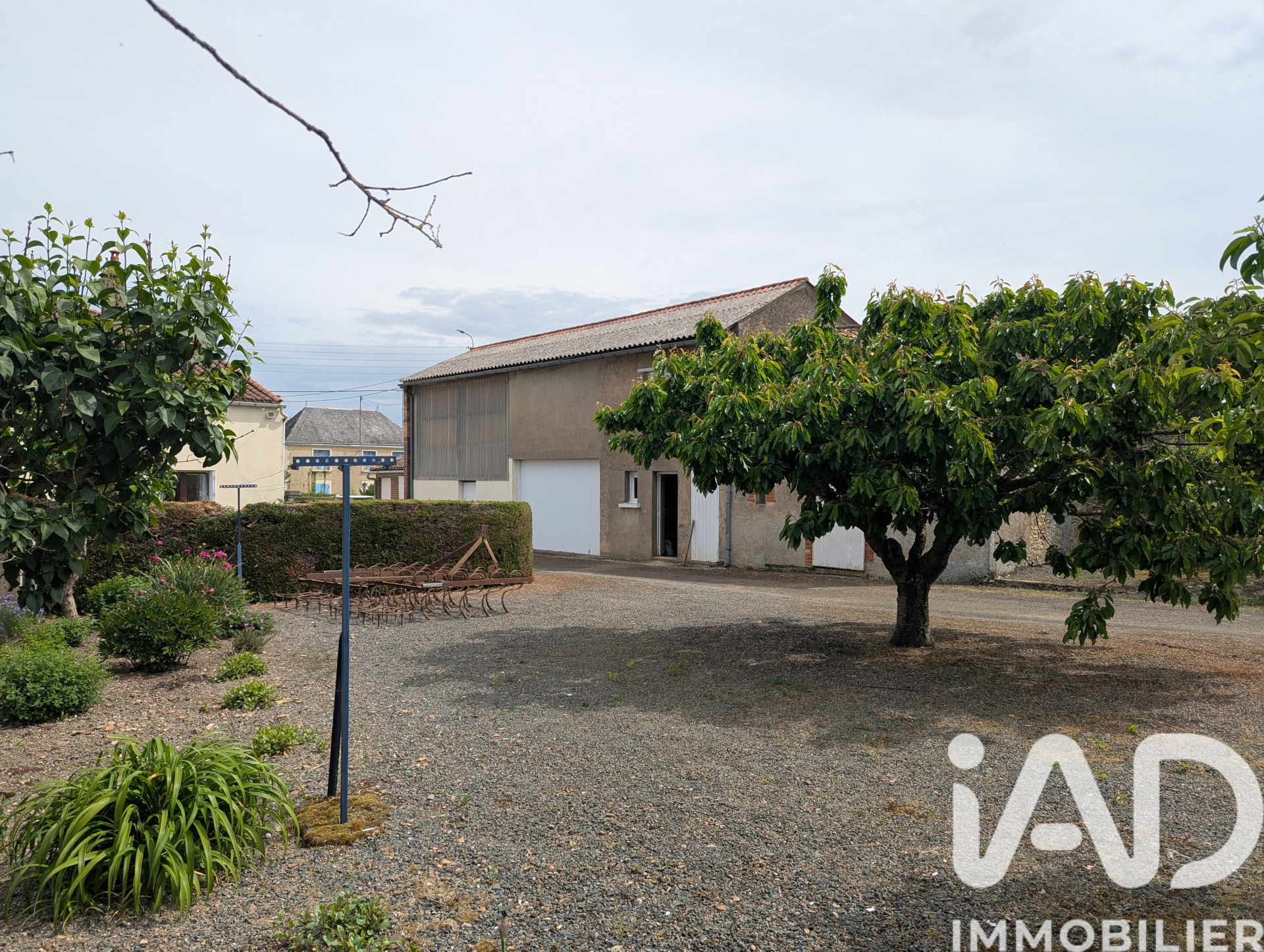 Vente maison à Airvault (79600) : maison de campagne 6 pièces 149 m² - 2014639 — 21
