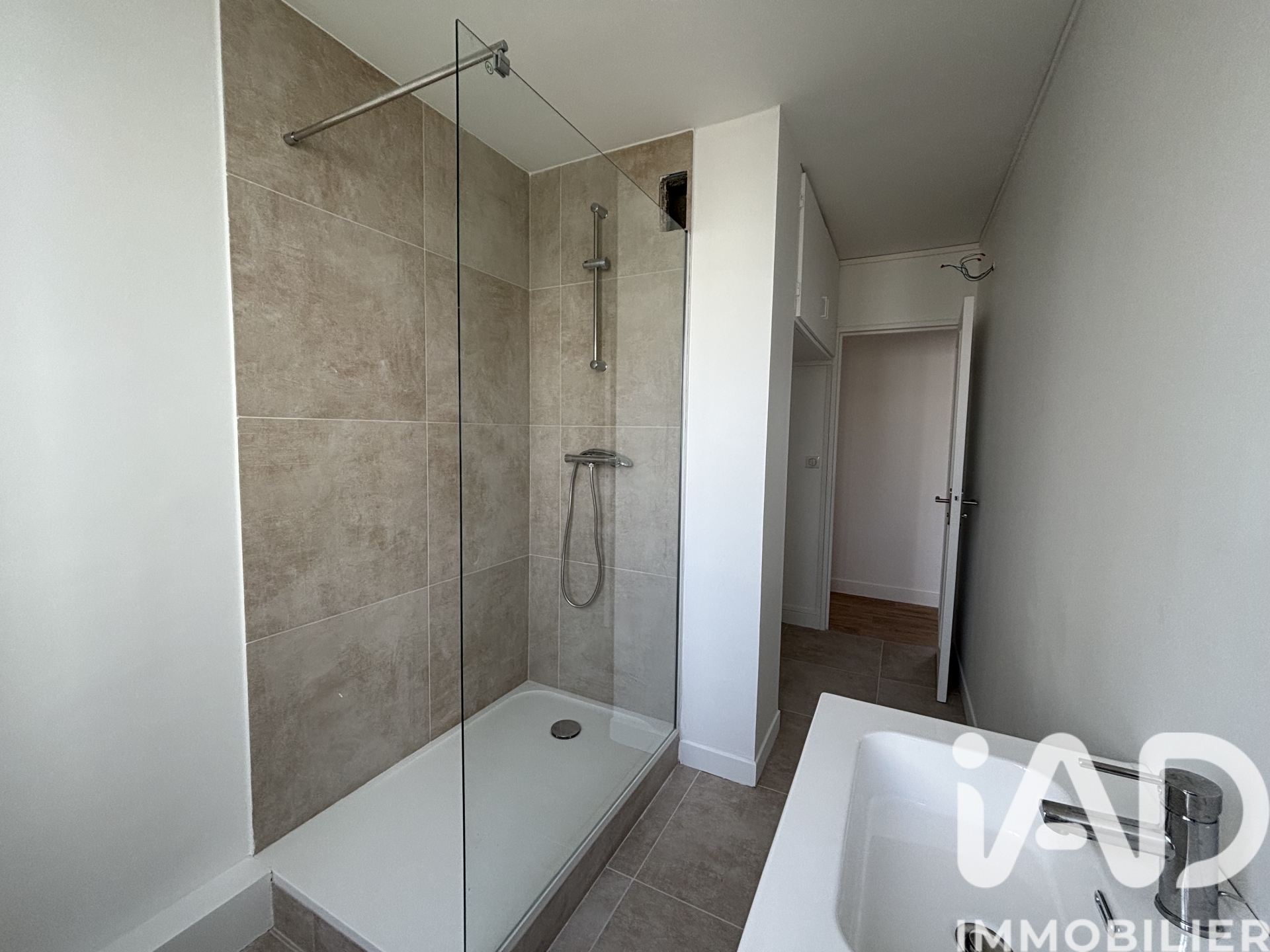 Vente appartement à Rosny-sous-Bois (93110) : appartement 3 pièces 63 m² - 2012522 — 8