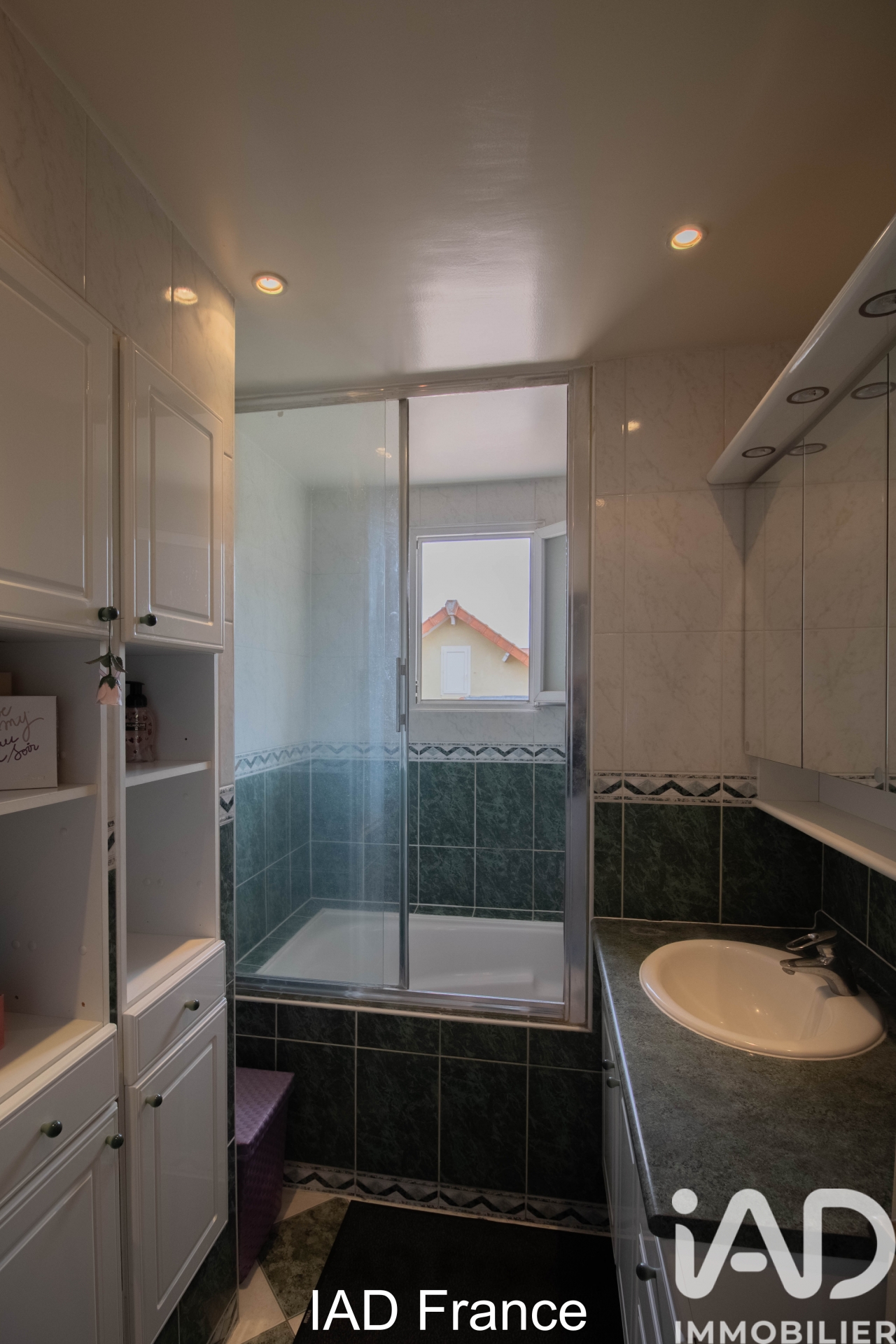Vente maison à Trappes (78190) : maison traditionnelle 6 pièces 185 m² - 2015896 — 10