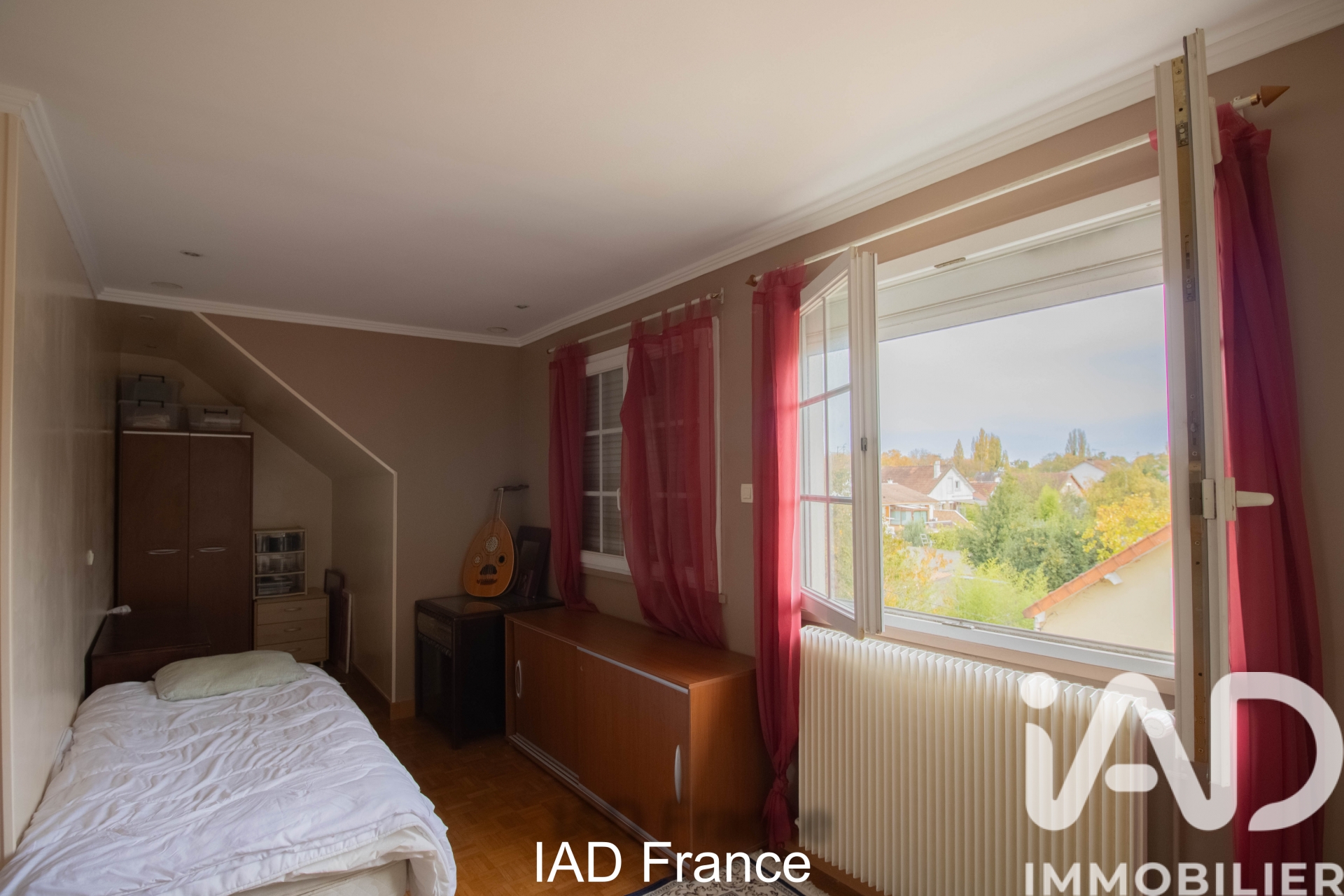 Vente maison à Trappes (78190) : maison traditionnelle 6 pièces 185 m² - 2015896 — 9