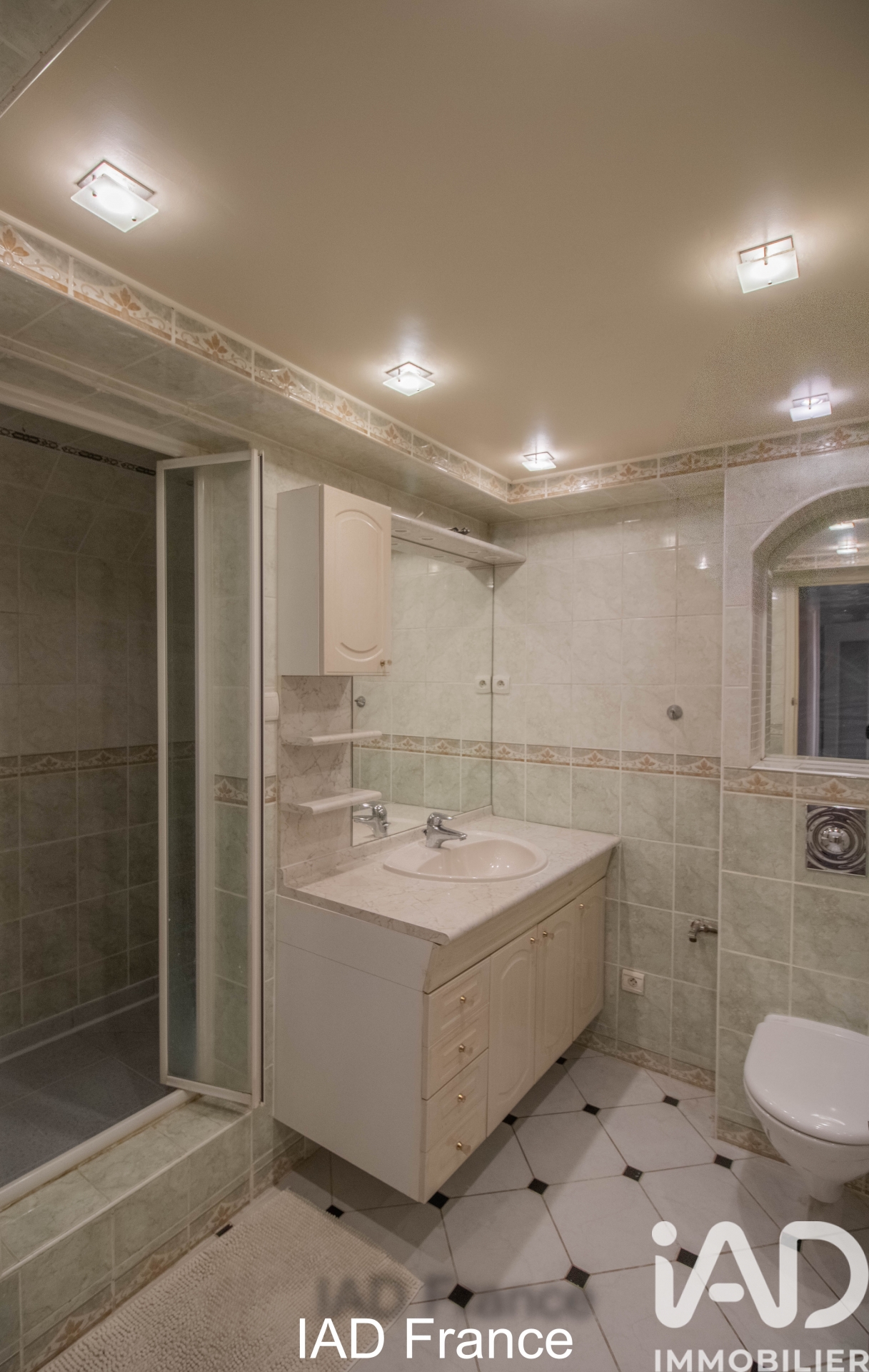 Vente maison à Trappes (78190) : maison traditionnelle 6 pièces 185 m² - 2015896 — 11