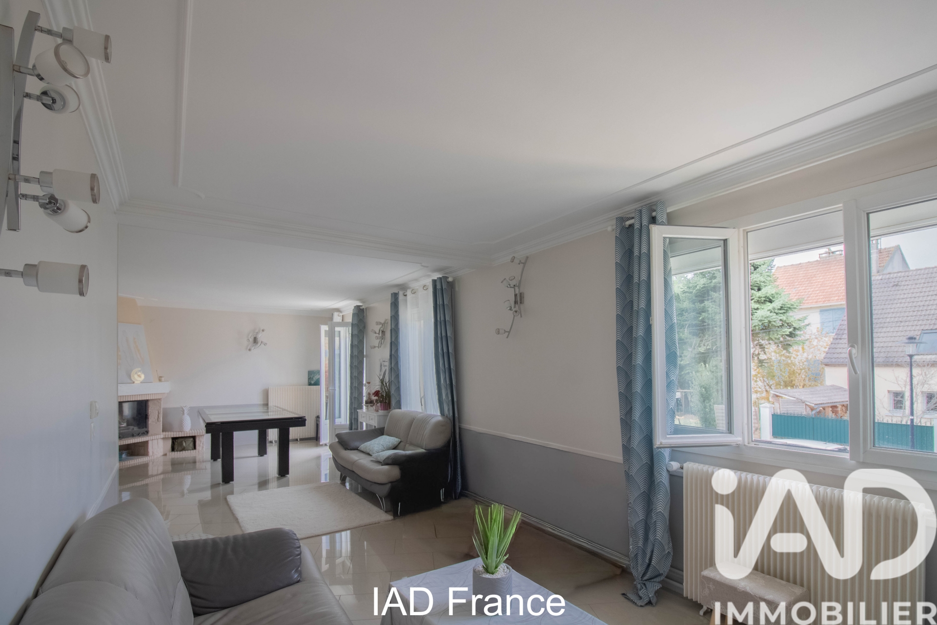 Vente maison à Trappes (78190) : maison traditionnelle 6 pièces 185 m² - 2015896 — 4