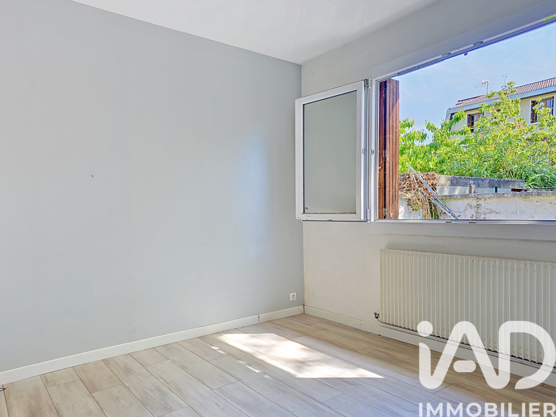 Vente maison à Le Plessis-Trévise (94420) : maison traditionnelle 7 pièces 150 m² - 2020240 — 10
