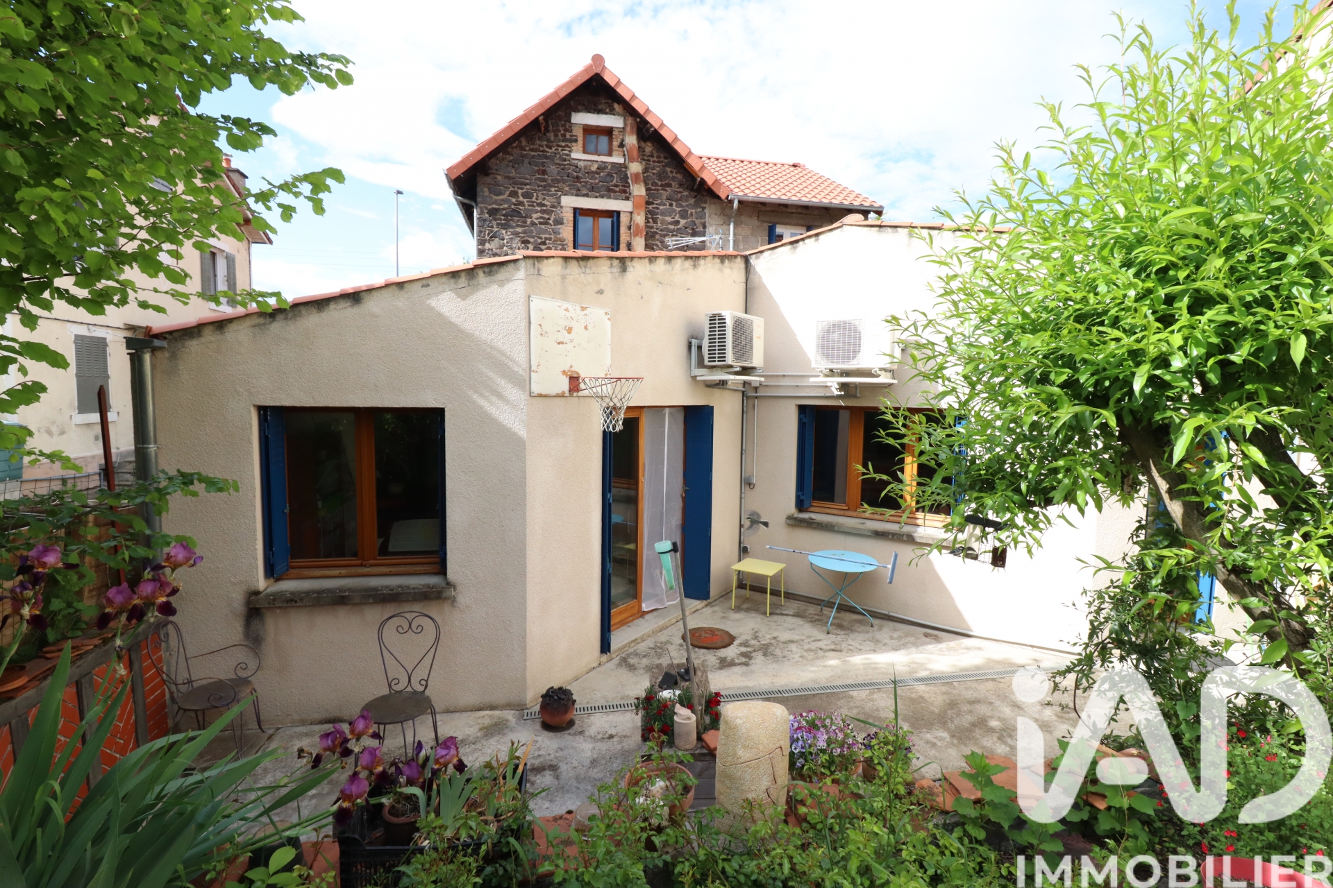 Vente maison à Clermont-Ferrand (63000) : maison 6 pièces 165 m² - 2024432 — 2